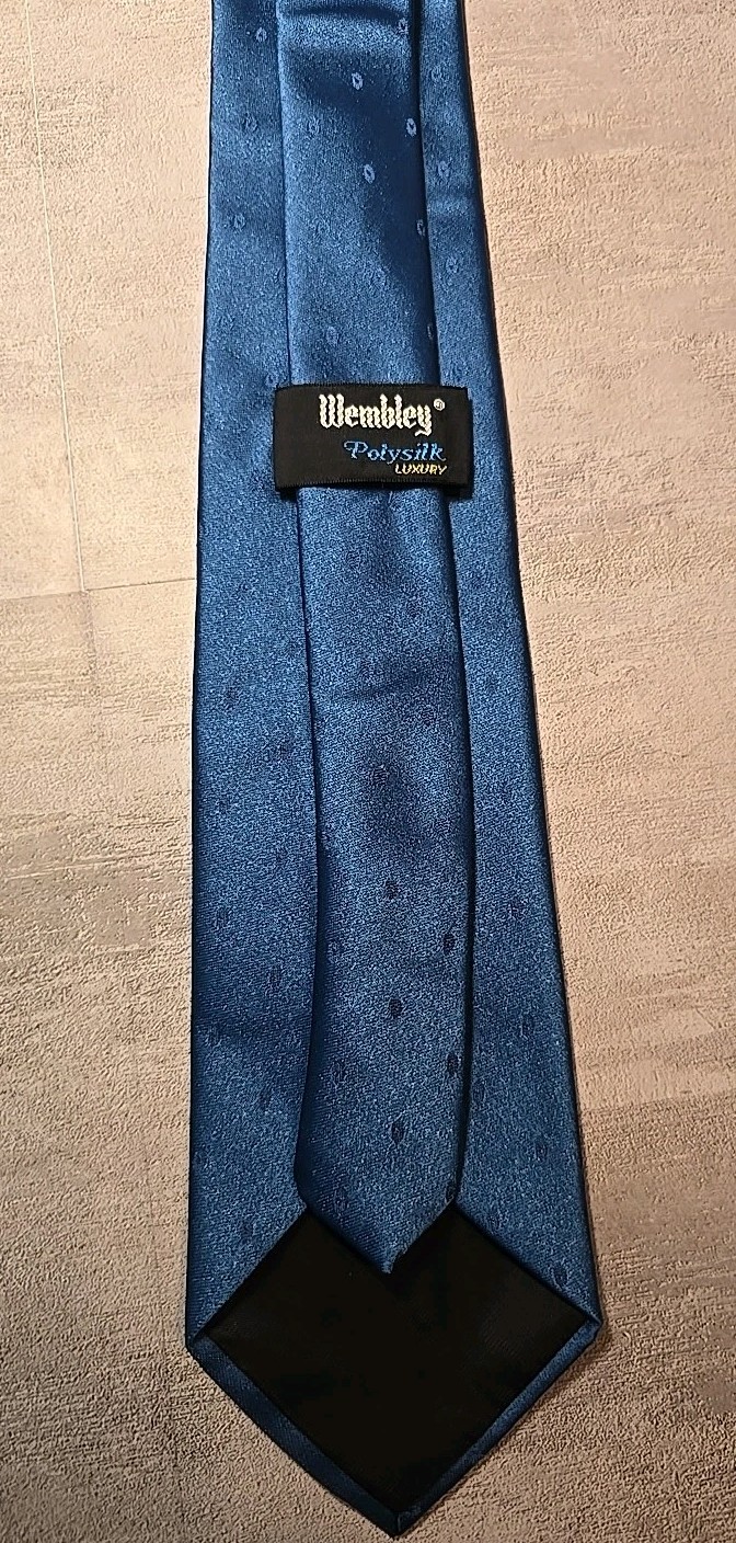 Vintage NWT Wembley Polysilk Mens Neck Tie Turquoise 3.25 In X 55 In