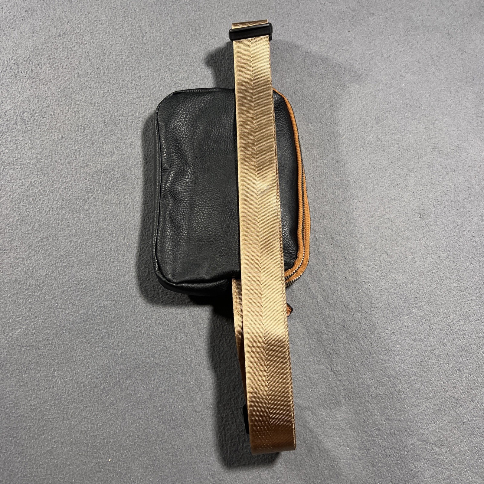 Lululemon Everywhere Belt Bag Black Leather Adjustable Strap Fanny Pack READ
