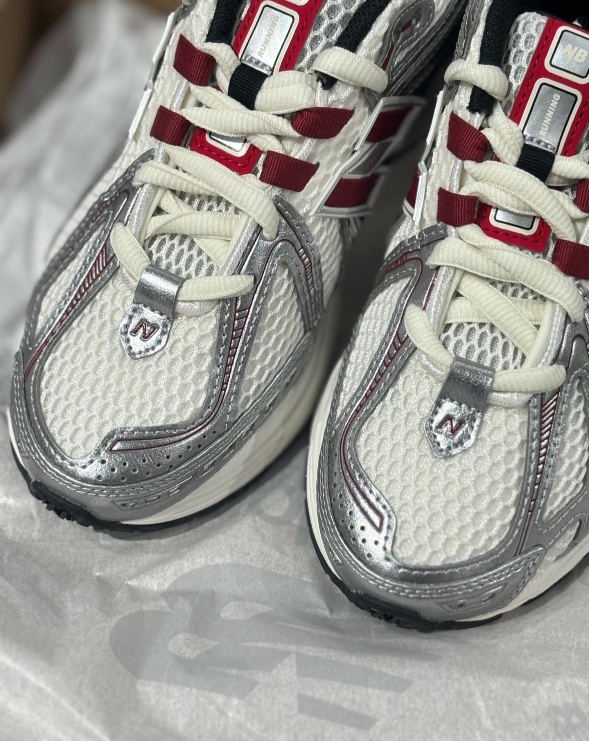 New Balance 1906R M1906REA Silver red Running Lifestyle Shoes Men New With Box