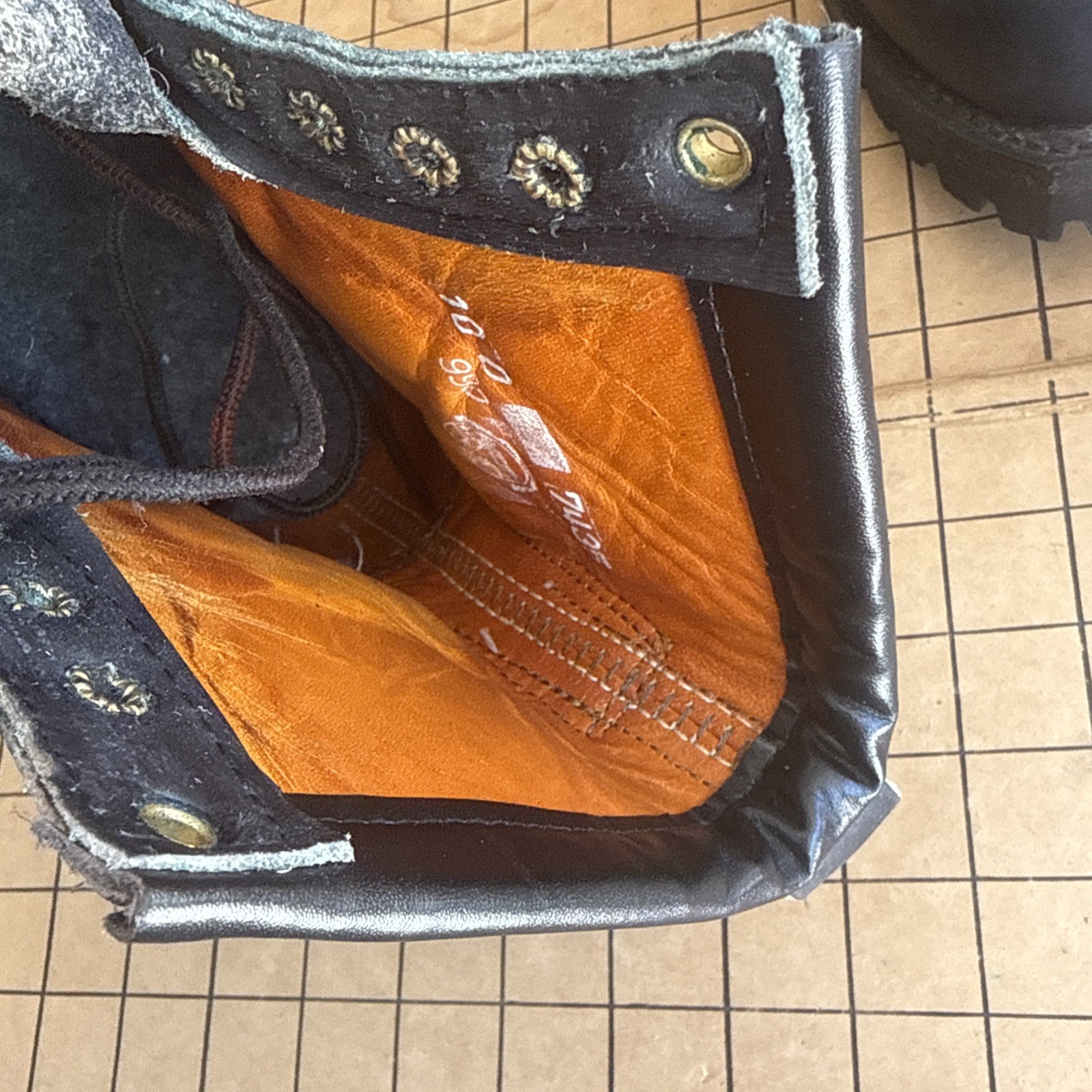 Size 10D Chippewa Military SEE PICTURES