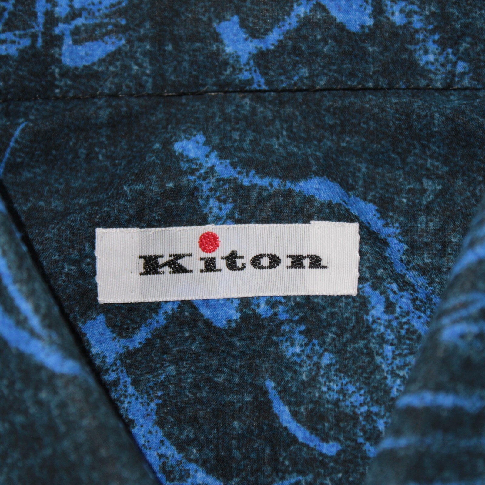 Kiton NWOT Casual Button Down Shirt Size Medium in Shades of Blue 100% Cotton