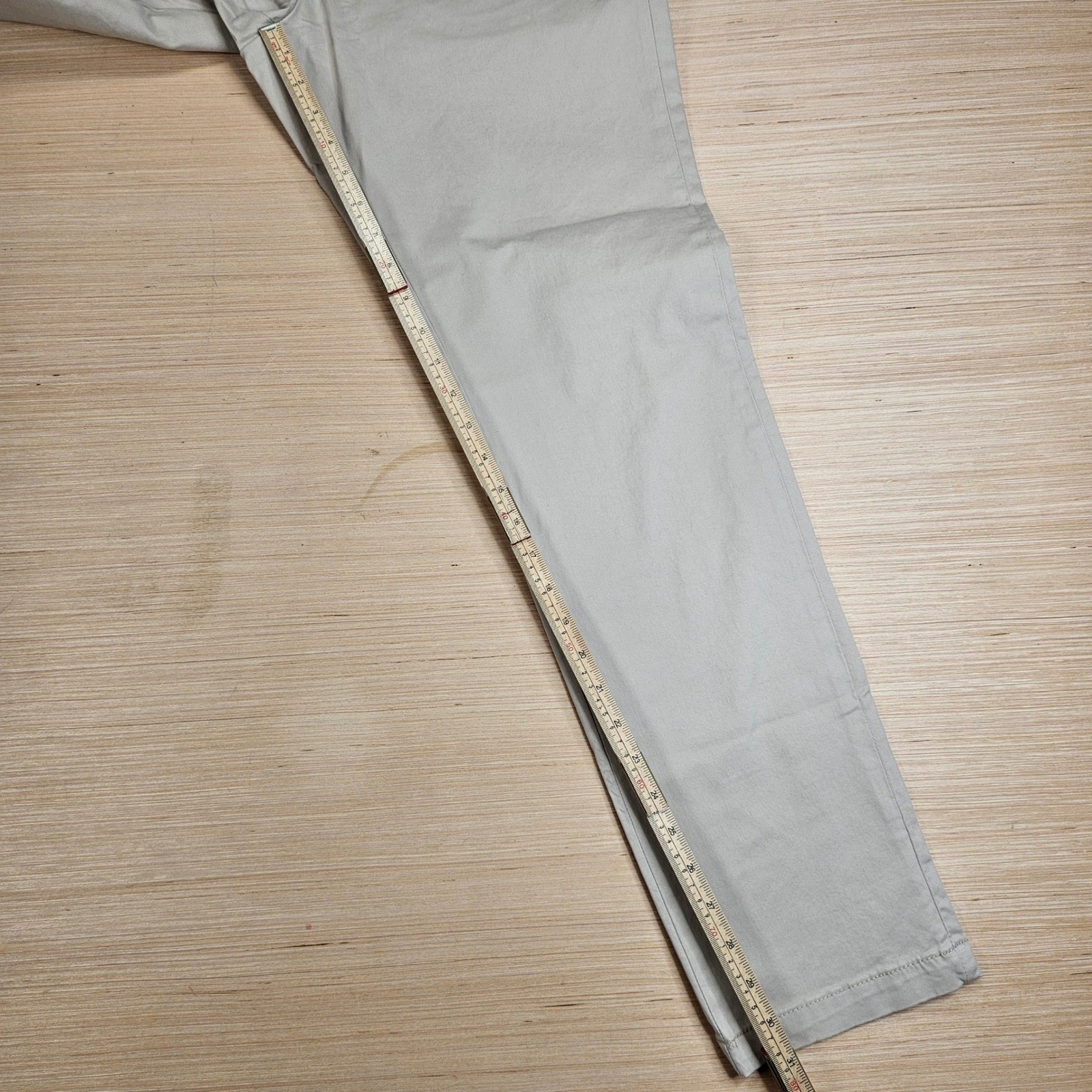 H&M Slim Fit Chino Pants Mens 32×31 Beige Trousers Office Minimalist NEW