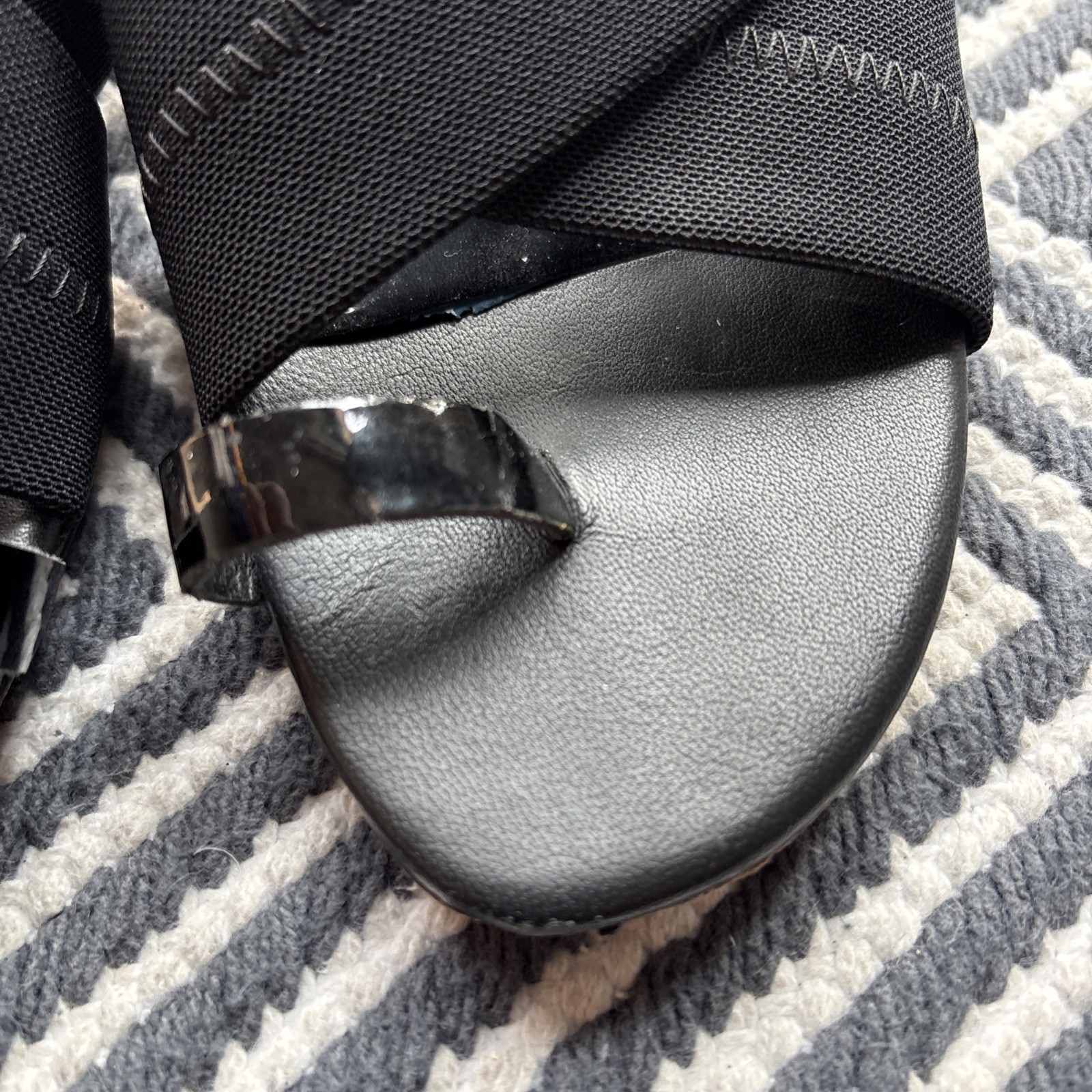 Donald J Pliner Mara Black Slip-On Sandals Size 7