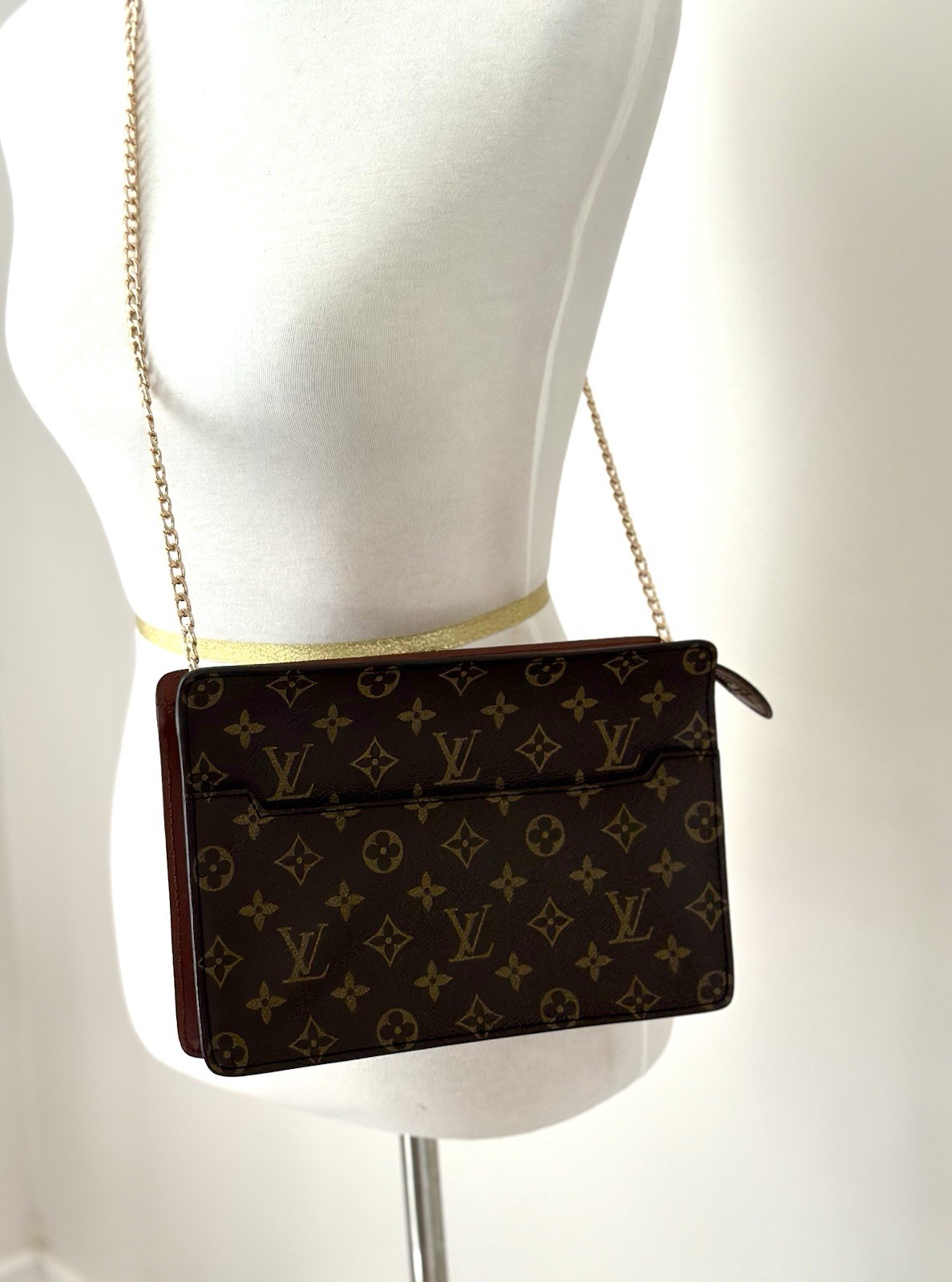 Authentic Louis Vuitton Monogram Pochette Homme Clutch Bag M51795 Excellent