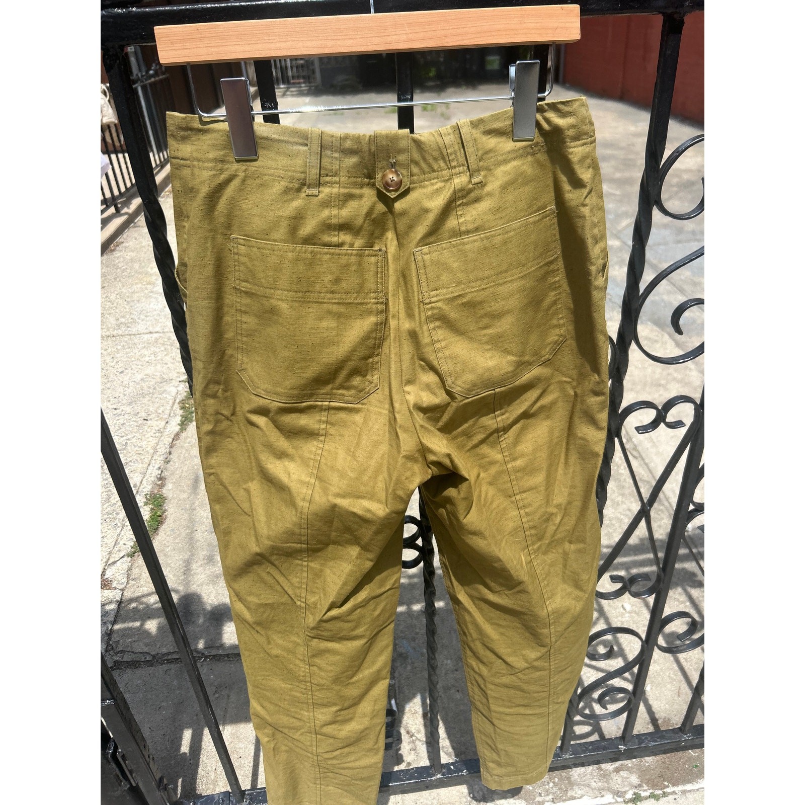 Sézane Romain Straight-Leg Textured Trousers in Khaki (Olive Green)