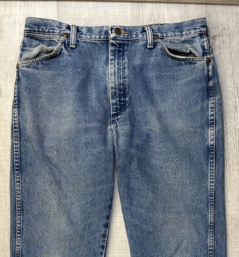 VTG Wrangler Jeans Faded Blue Western Denim US Fabric Men 36X30 (Actual 35X27.5)