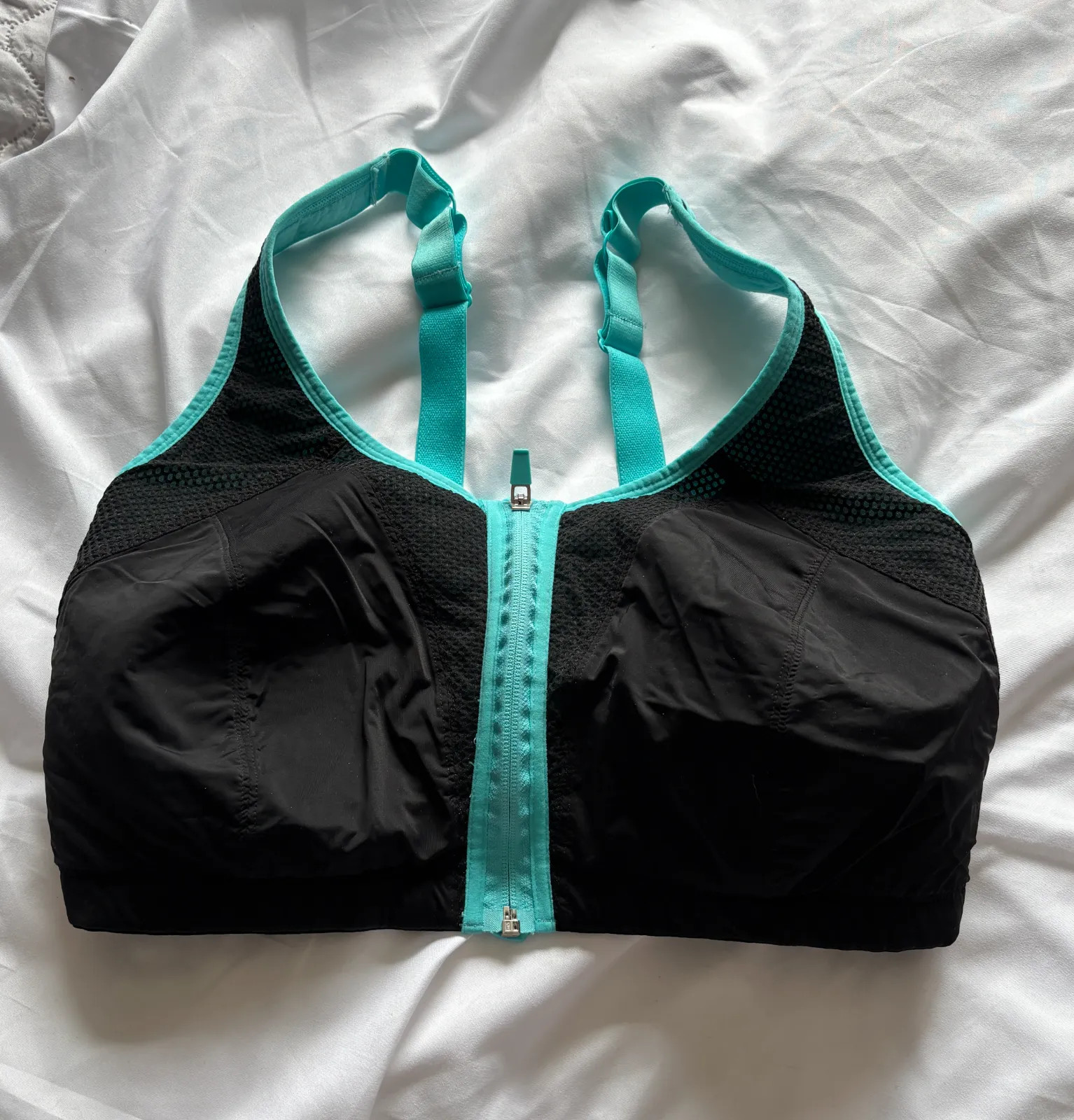 Pour Moi PM 97006 Sports Bra Size UK 38FF Black Teal Full Zip Stretch
