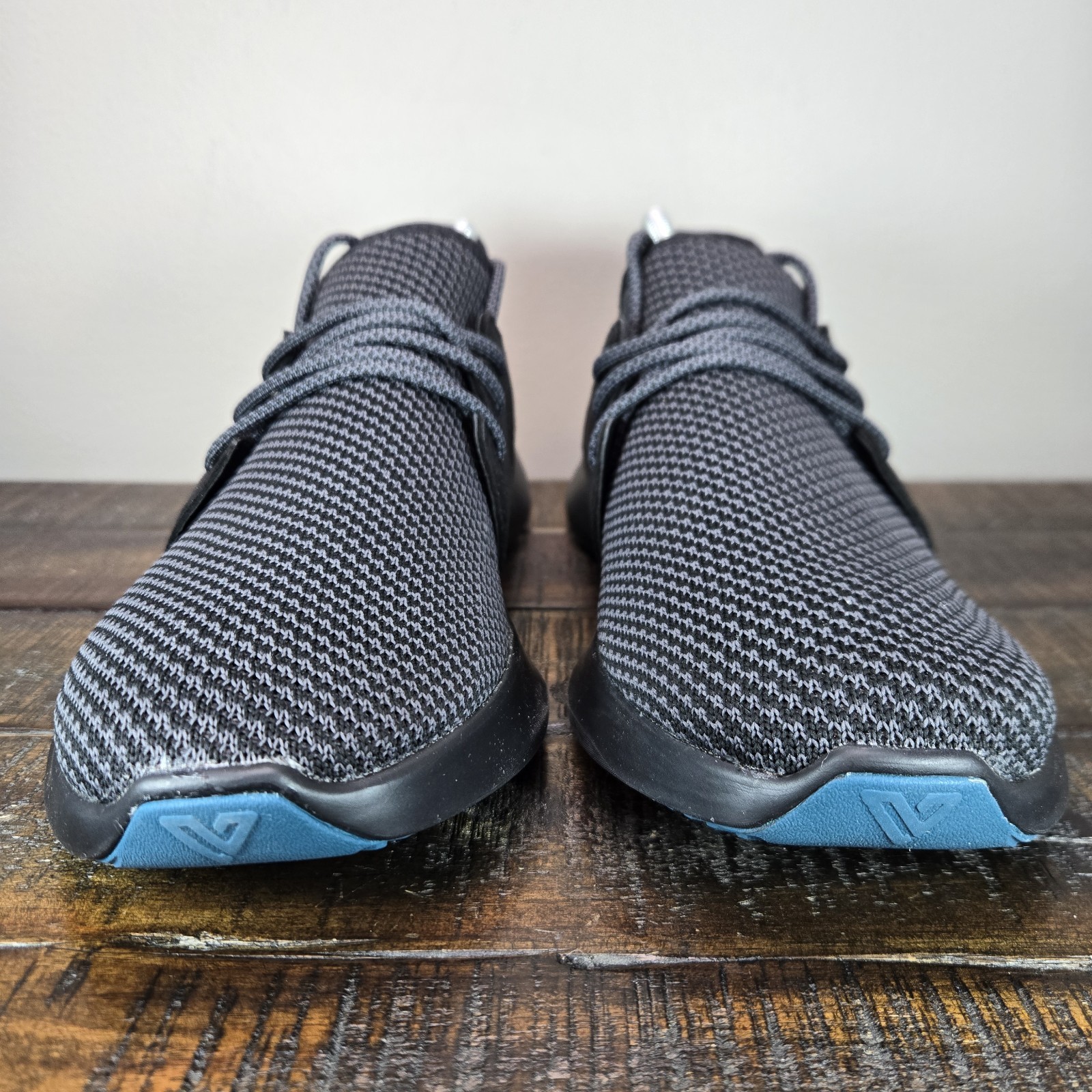 Vessi Everyday Classic Sneaker Womens Size 11 Waterproof Shoes All Black
