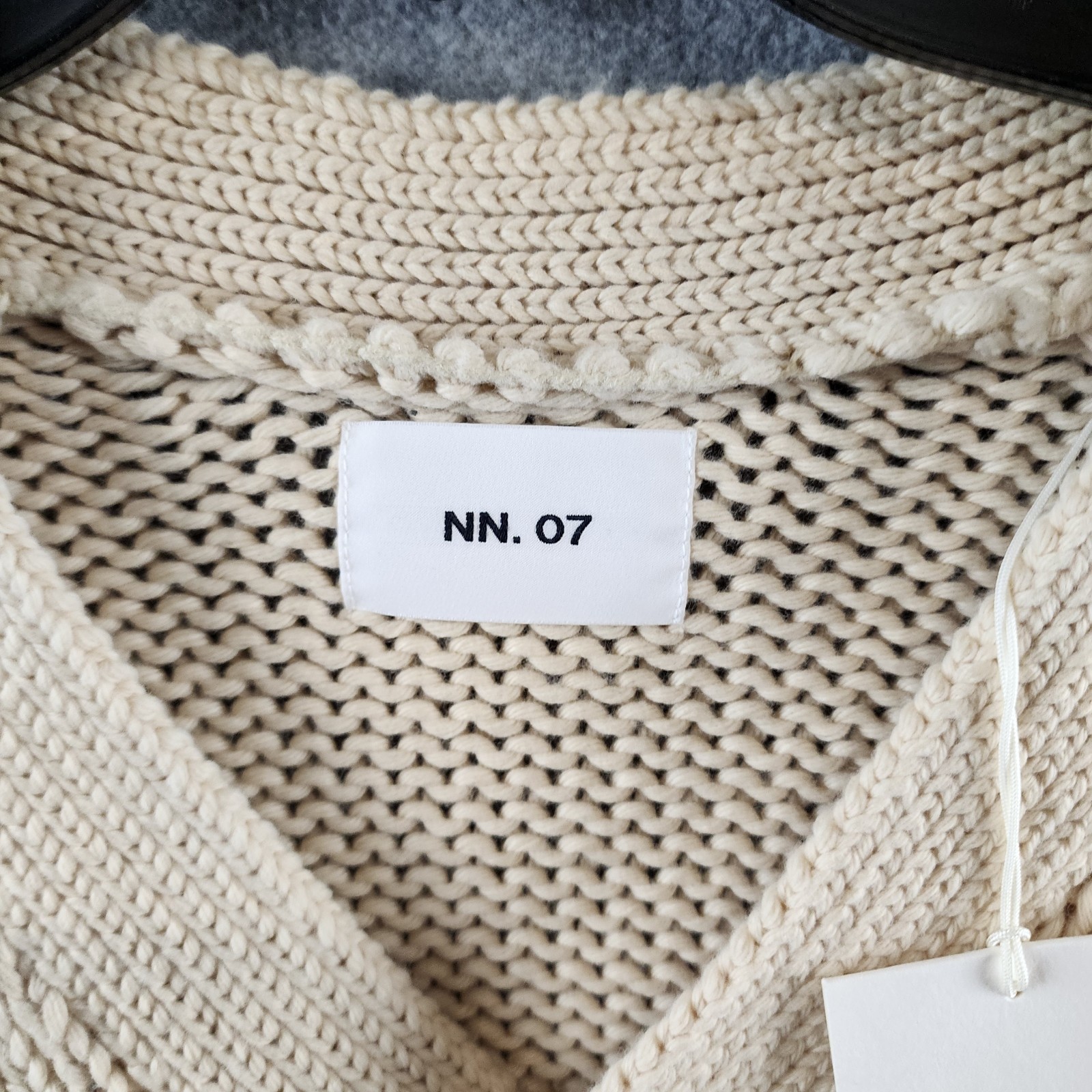NN.07 Mika Chunky Cardigan Button Sweater Men’s M Ecru/Black V-Neck Long Sleeve