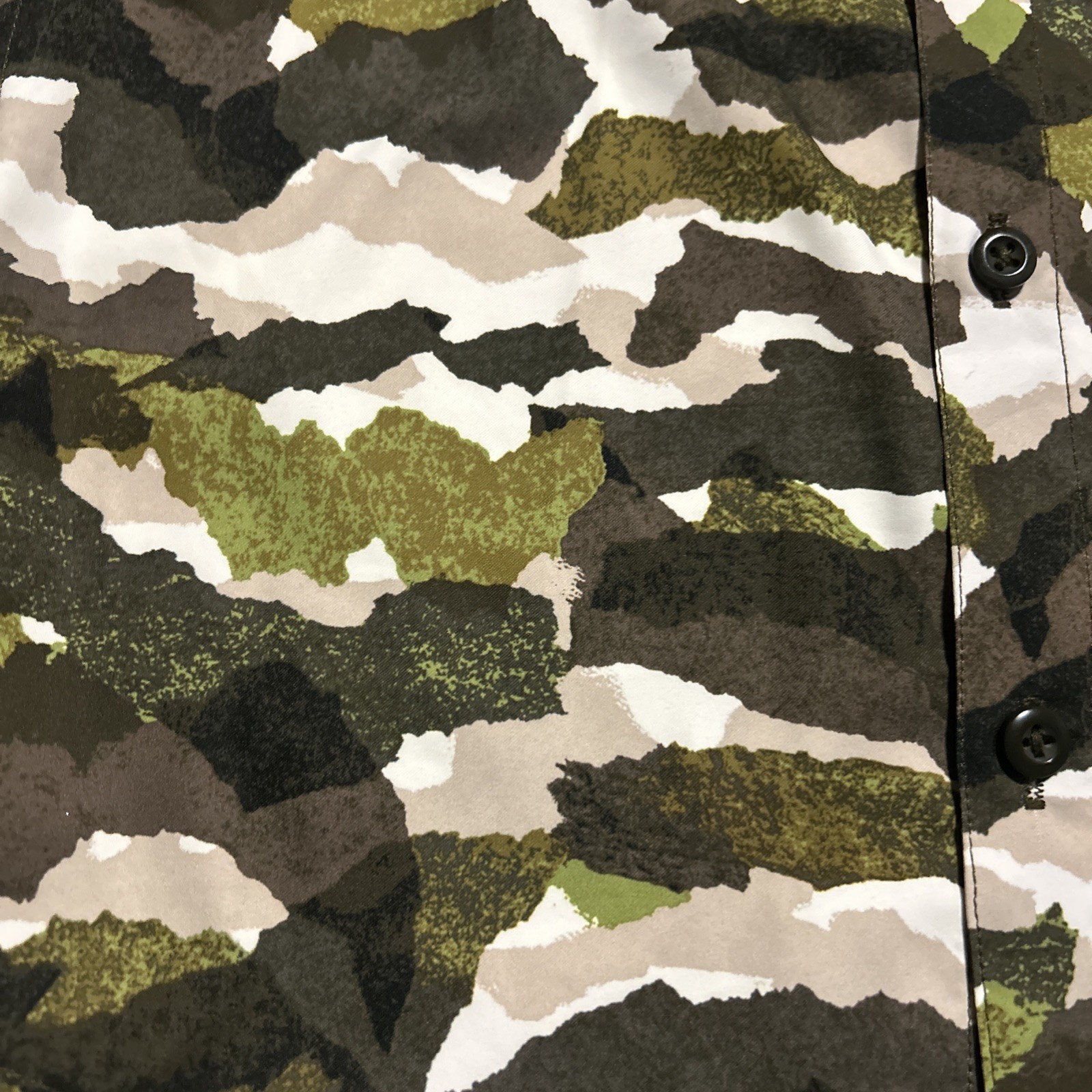 All In Motion Boy Green Camo Button Up Short Sleeve Shirt Size 6/7