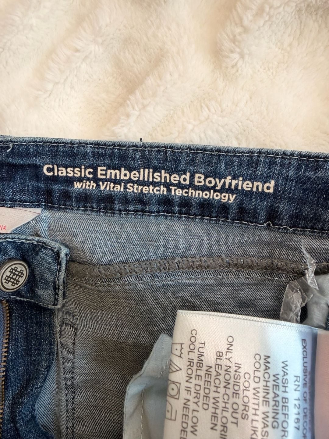 Laurie Felt Classic Embellished Boyfriend Jeans with Floral and Bird Embroidery