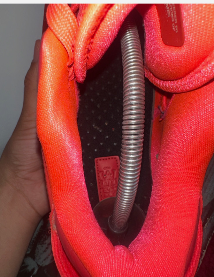 Nike LeBron 8 V/2 Low Solar Red – size 9.5
