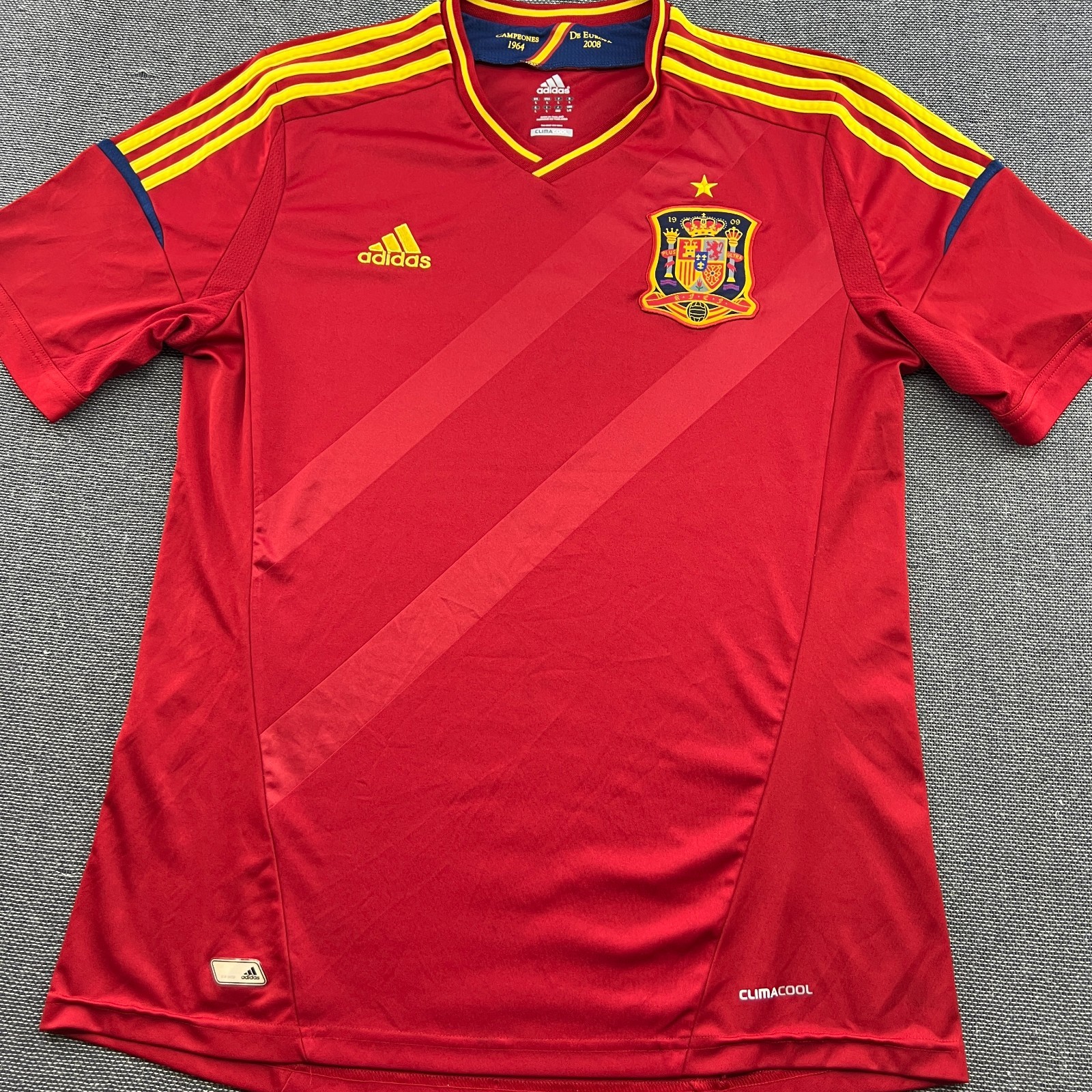 Spain 2011 2012 Home Football Jersey Mens Large Football Shirt Adult Adidas Red