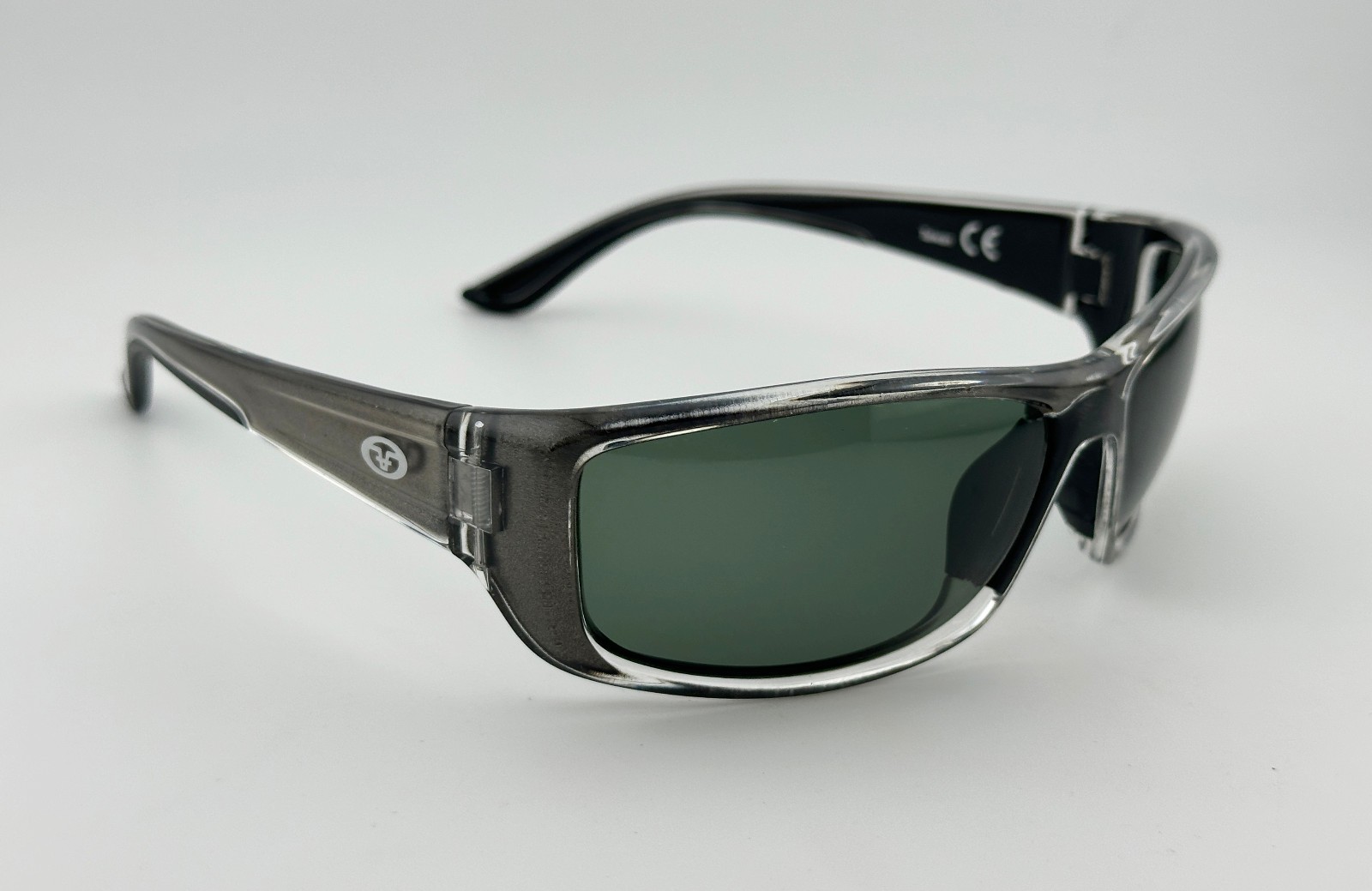 Flying Fisherman 7719GS Buchanan Crystal Gunmetal Smoke Polarized Sunglasses