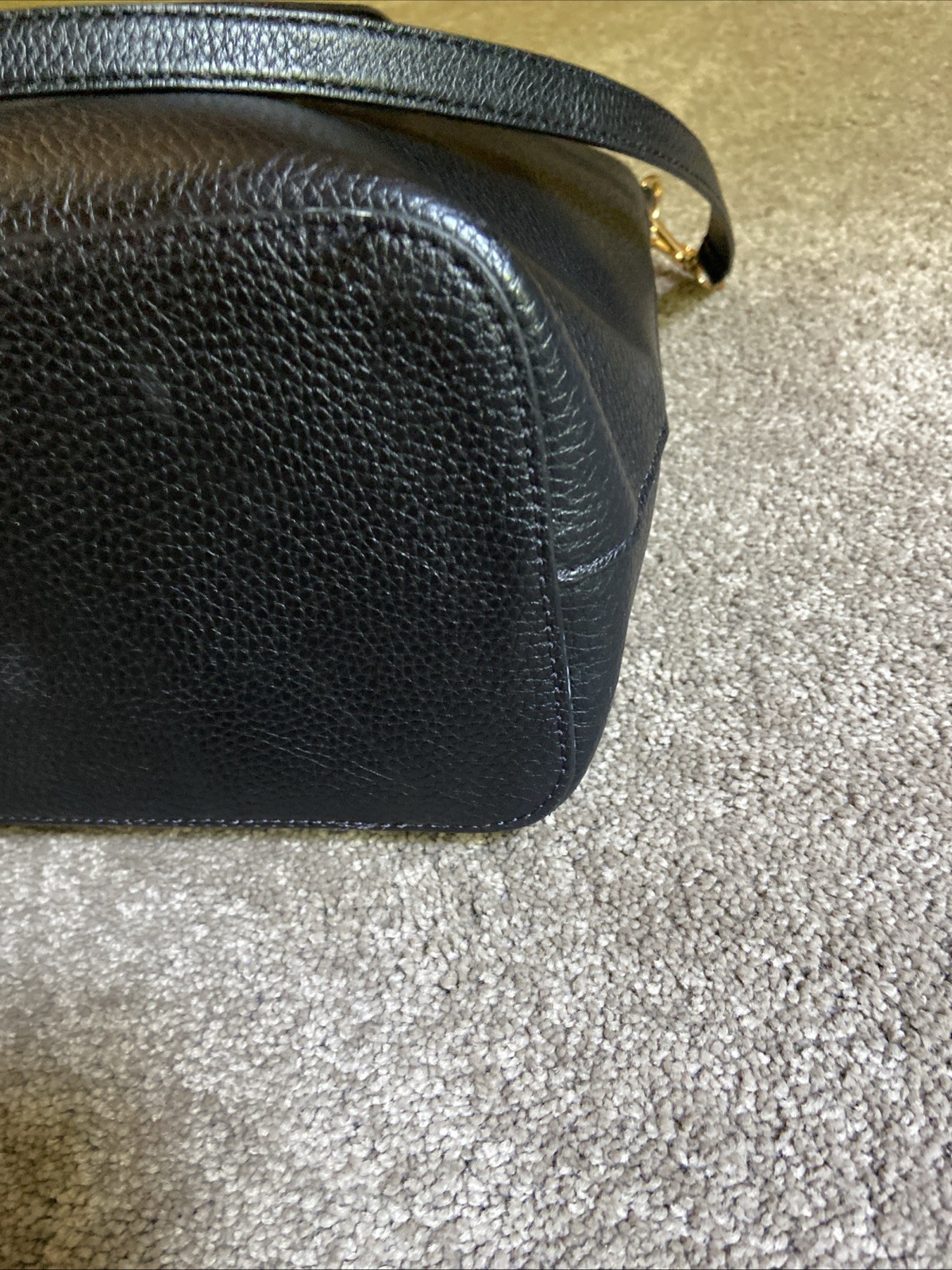 Lauren Ralph Lauren Black Med Size 100% Polyurethane Tote Classy Classic