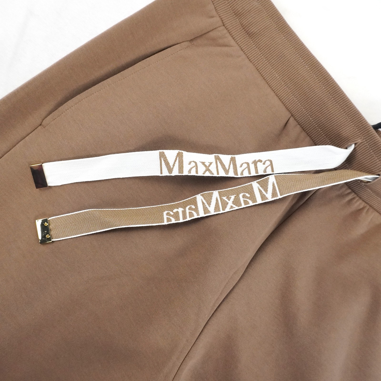 ‘S Max Mara Wide-Fit Jersey Trousers w/ Pockets in Camel – Women’s Size Large