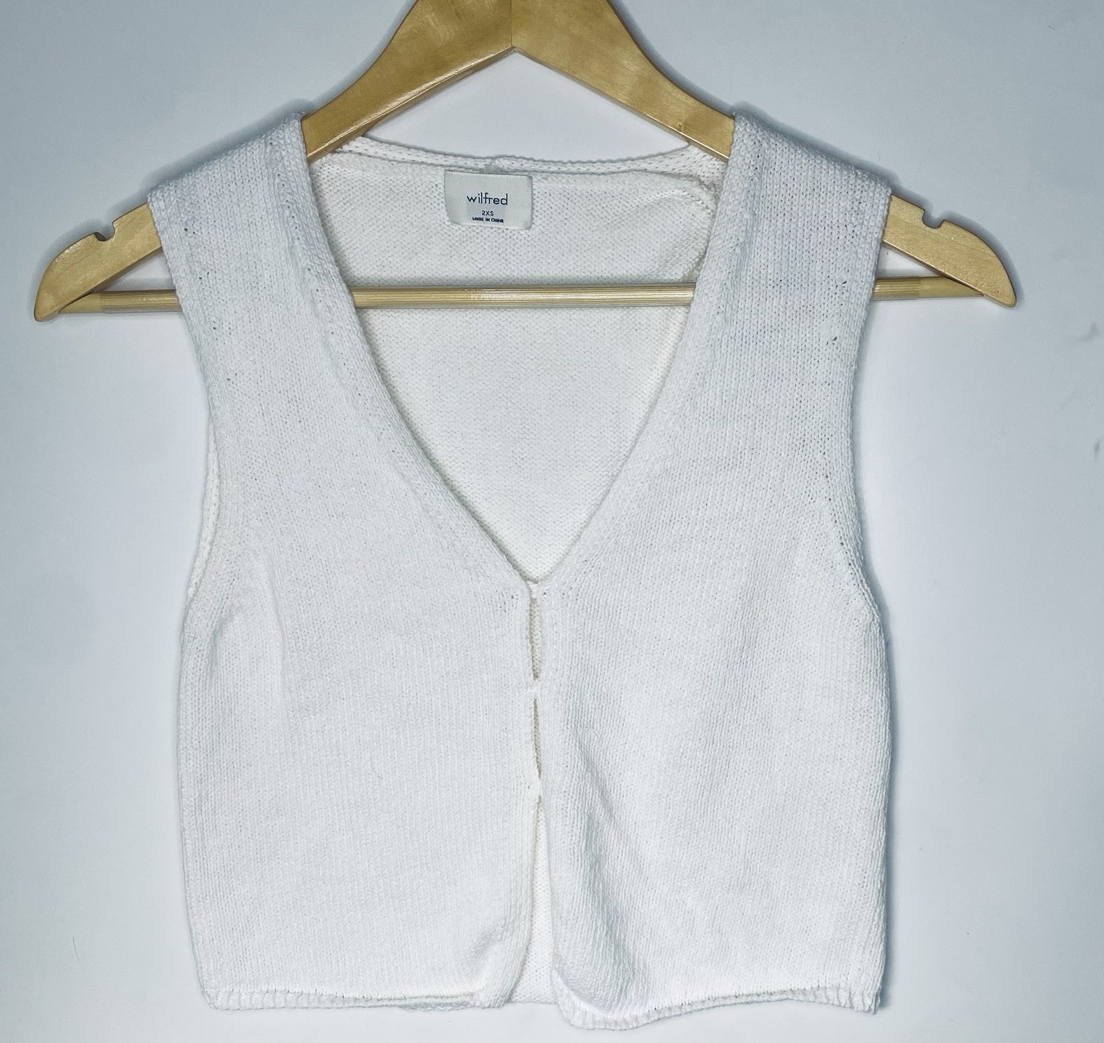 Wilfred Aritzia White Knit Crop Vest Top Quiet Luxury Size 2XS