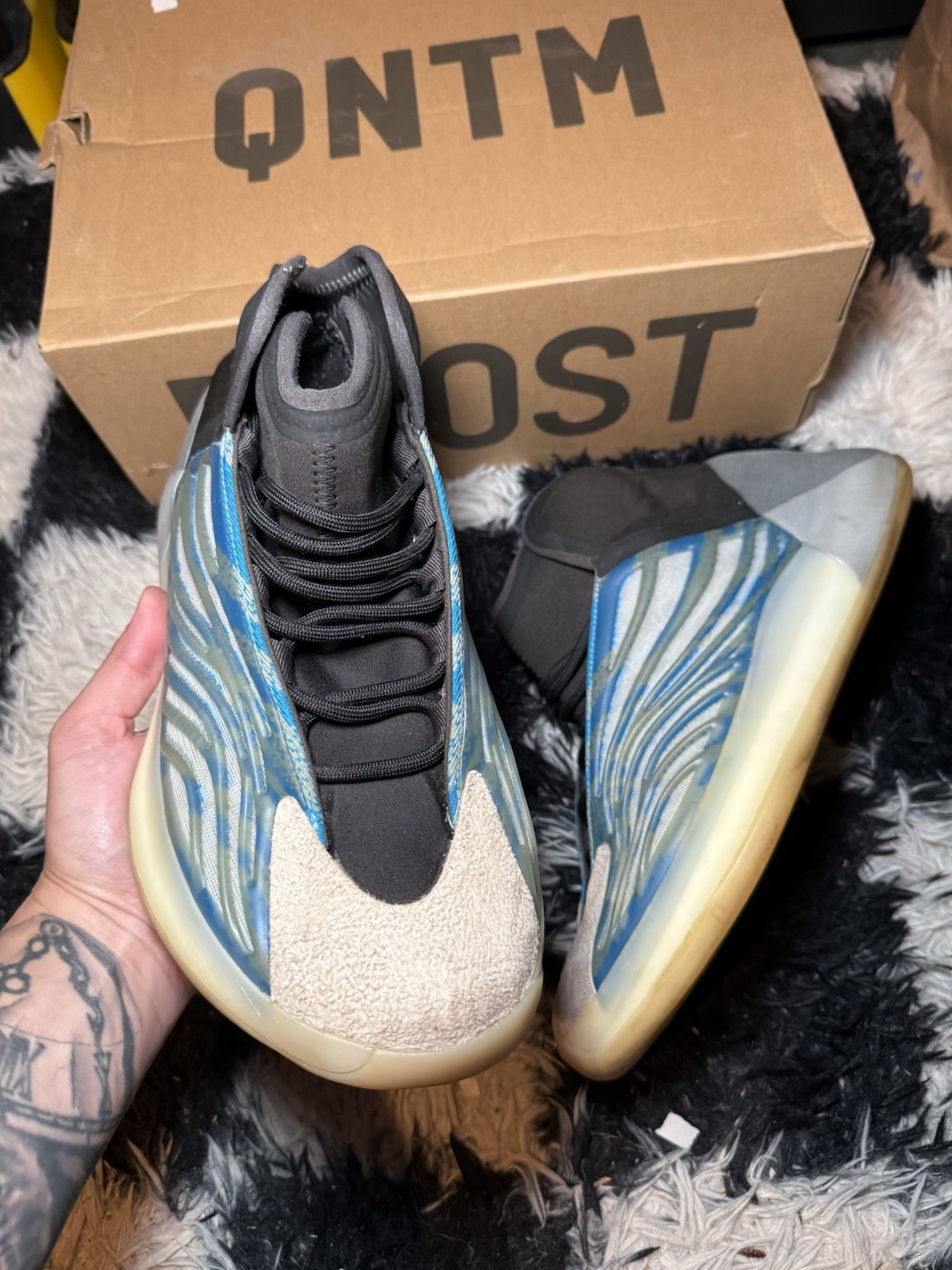 Size 11 – adidas Yeezy Quantum Frozen Blue
