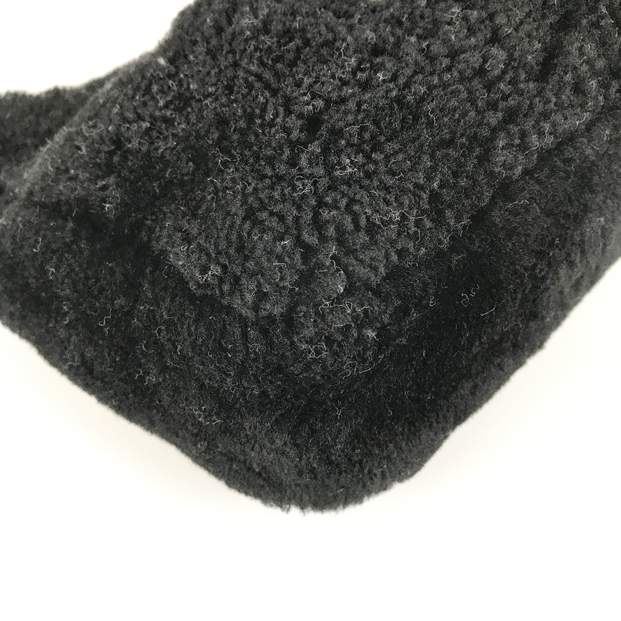PRADA Re-Edition 2005 1BH204 Wool Shoulder bag