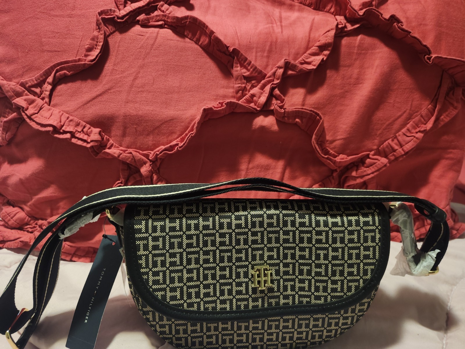 Tommy Hilfiger Beige/Black Logo Small Crossbody Bag Adjustable Strap Zip Gold