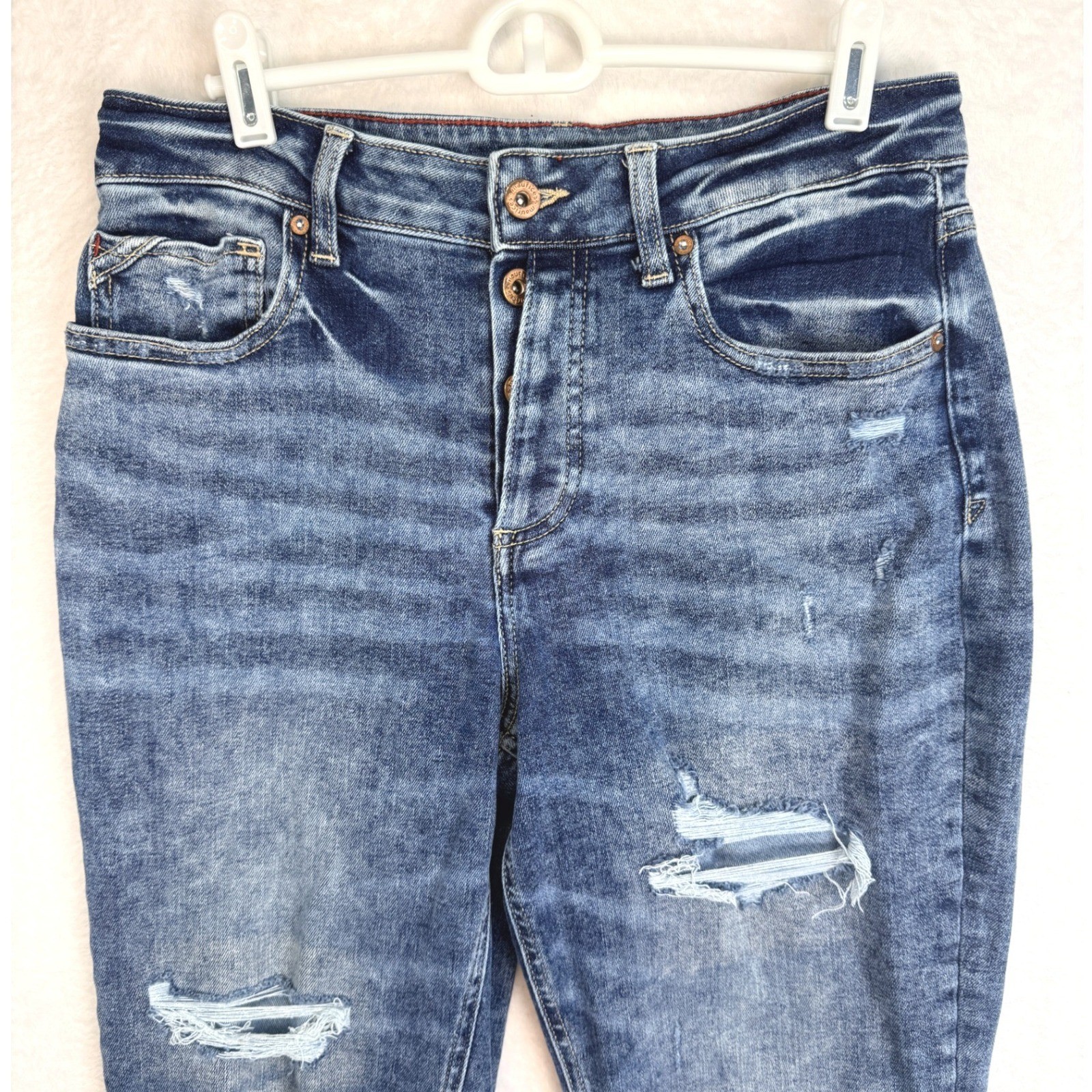 Maurices High Rise Boyfriend Distressed Jeans Blue Button Fly Size 8 Reg