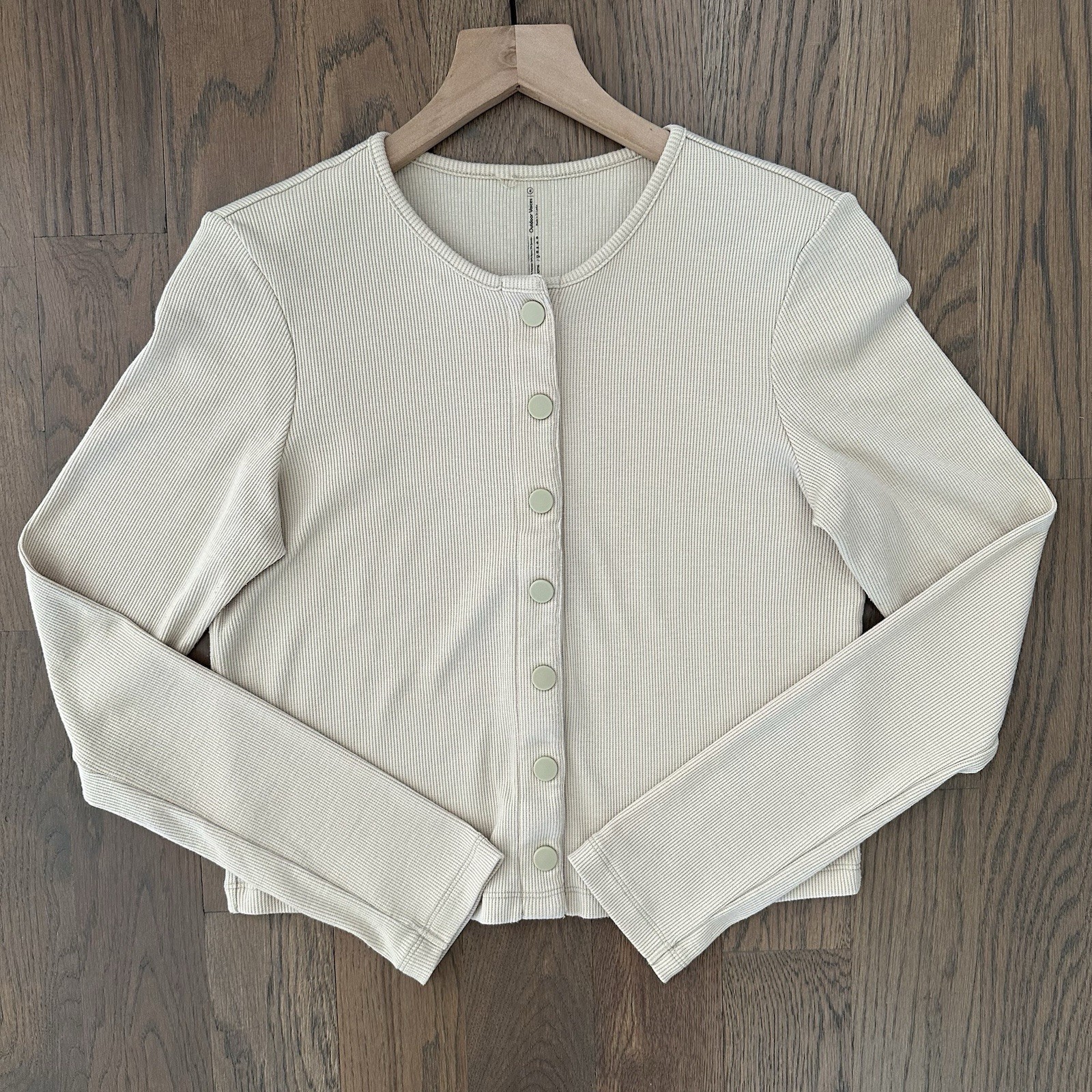 Outdoor Voices CozyRib Snap Front Long Sleeve Cropped Top in Wheat Extra Large