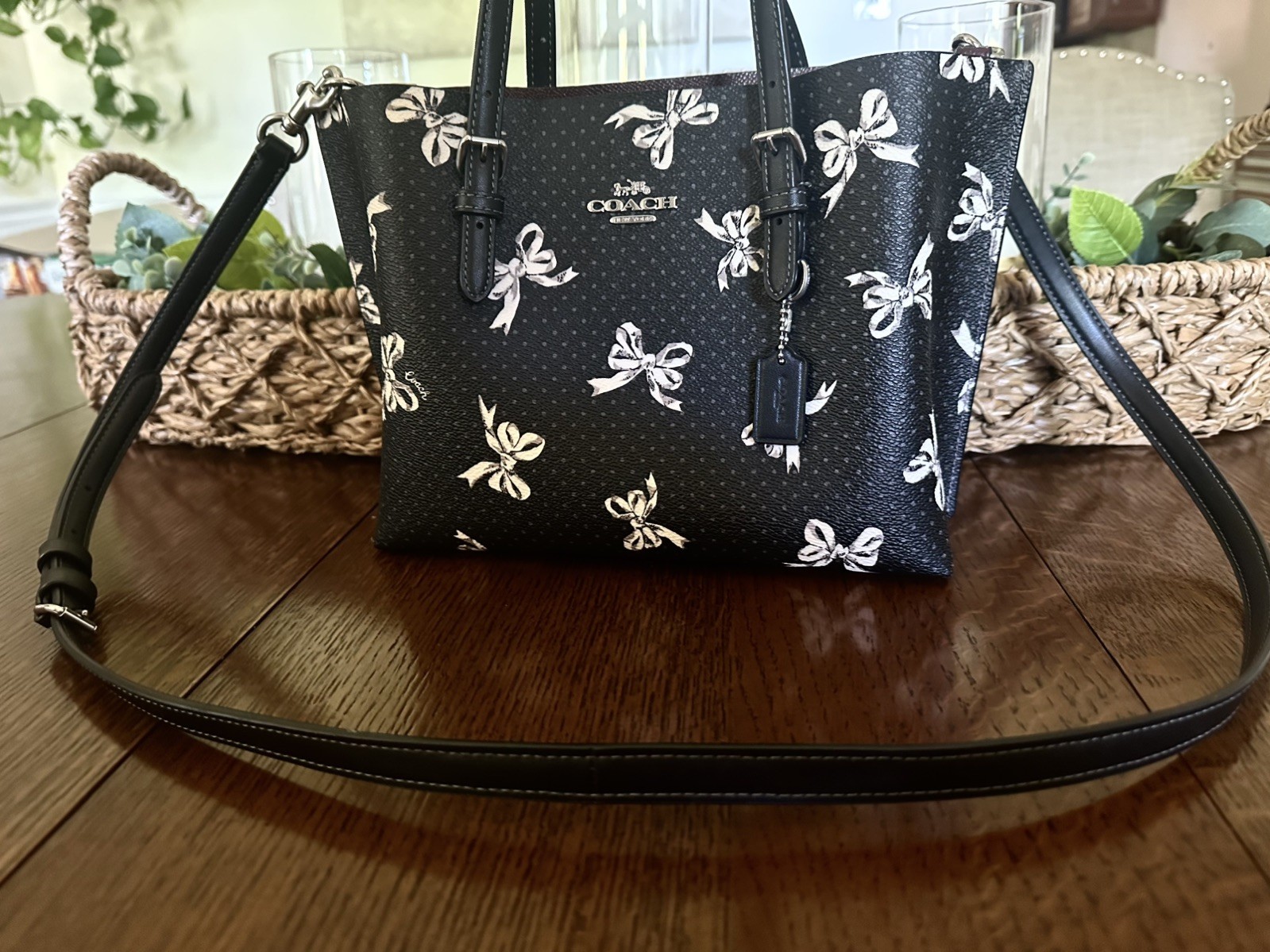 NWOT Coach Mollie Tote Bag 25 Bow Print Coated Canvas & Leather Black CY648