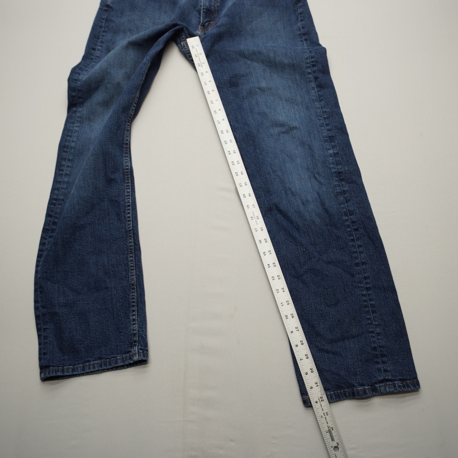 Levi’s Mens 505 Regular Fit Jeans Size 36 x 34 Dark Wash Stretch (35×32.5)