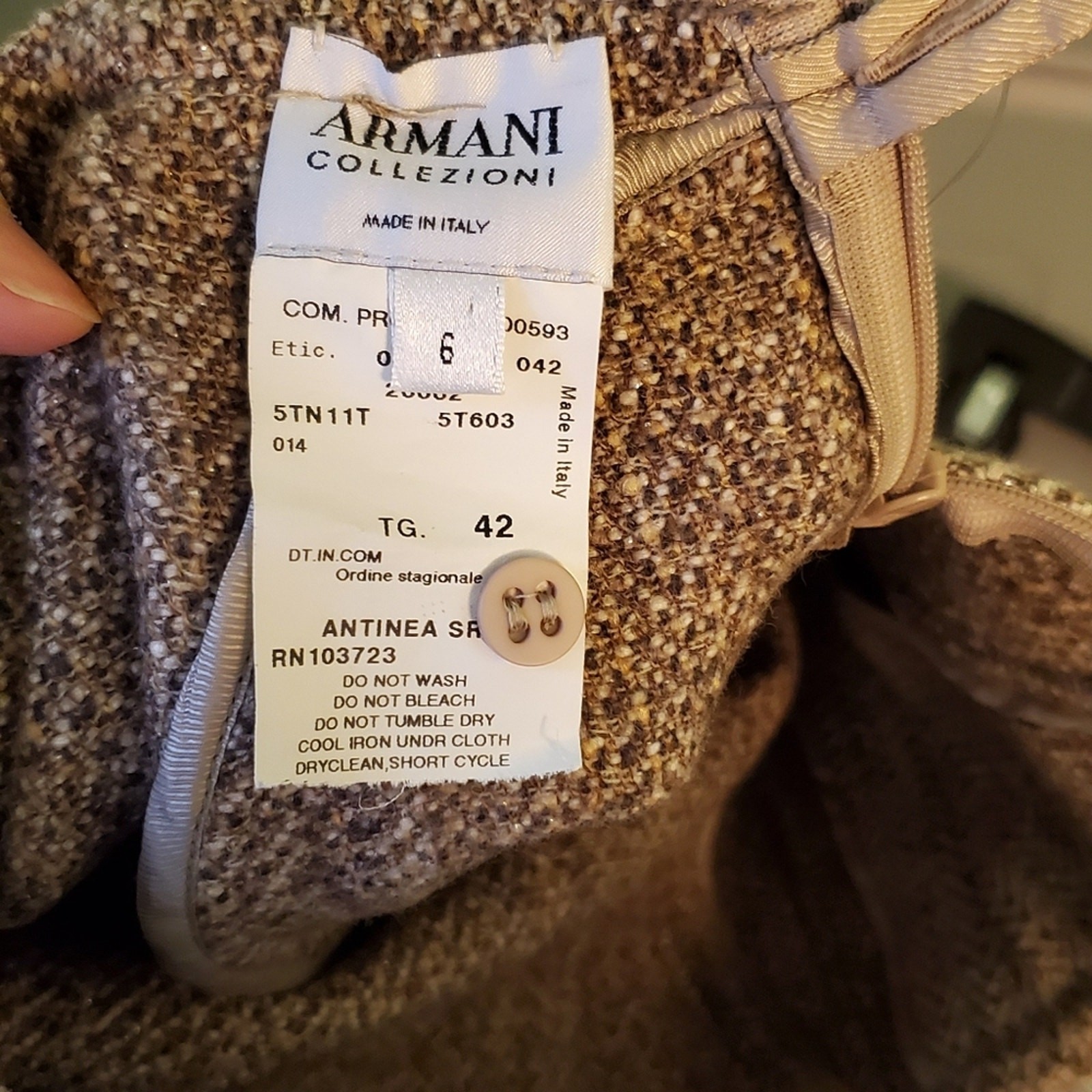 VINTAGE Armani Collezioni 90s Classic Designer Tan Woven Pencil Skirt Size 6