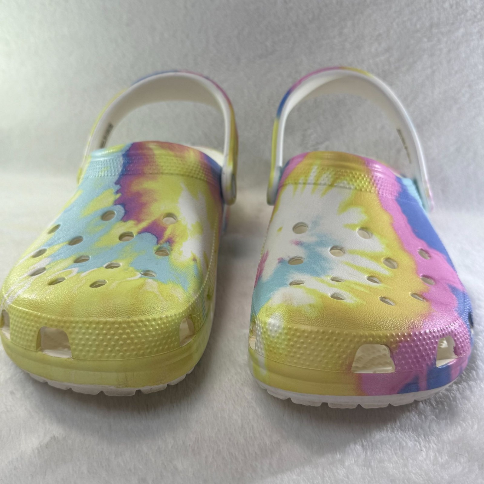 Crocs Classic Tie-Dye Graphic Clogs Size W9/M7 Yellow/Blue/Pink Multicolor