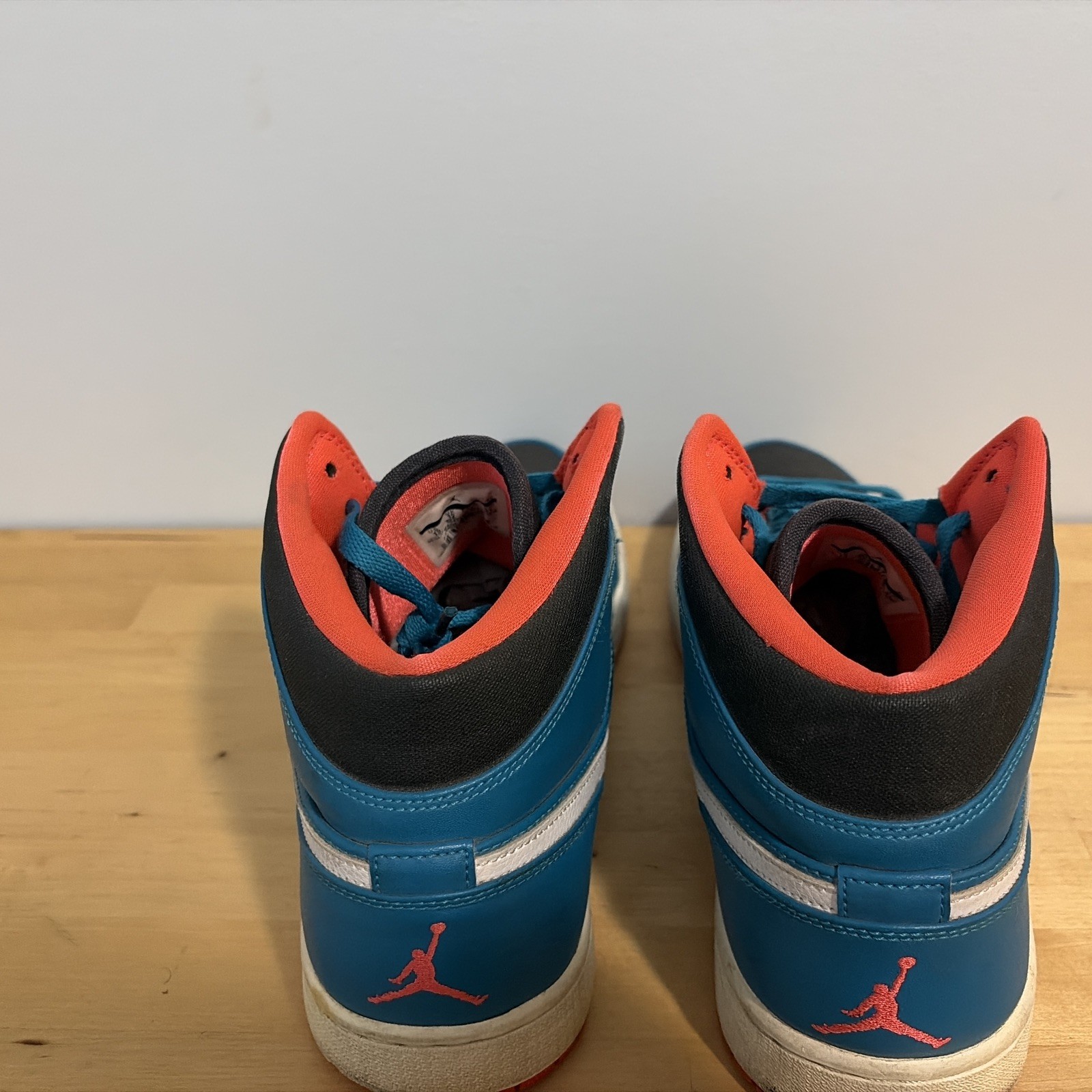 Size 13 – Air Jordan 1 Retro Mid Teal