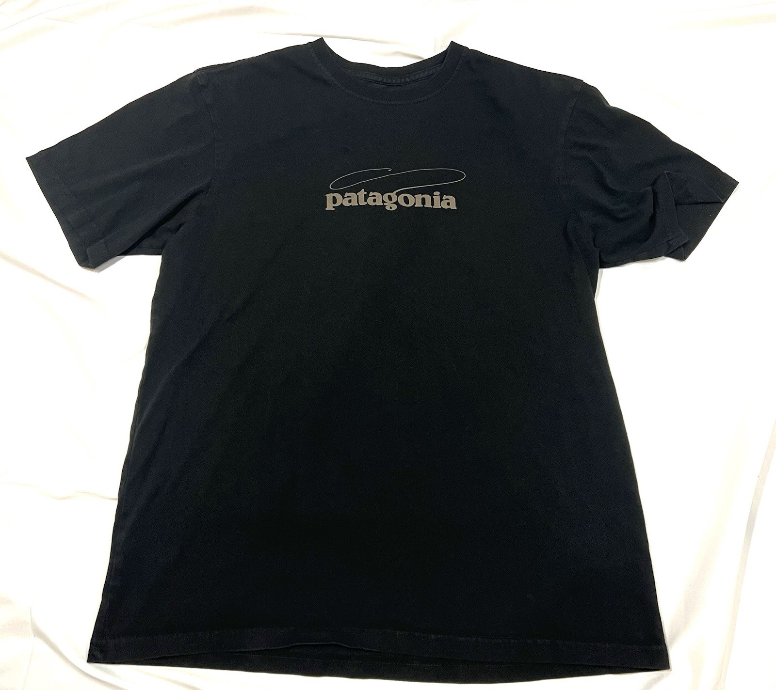 Patagonia Men’s Medium Made in USA Organic Cotton Logo T Shirt Black