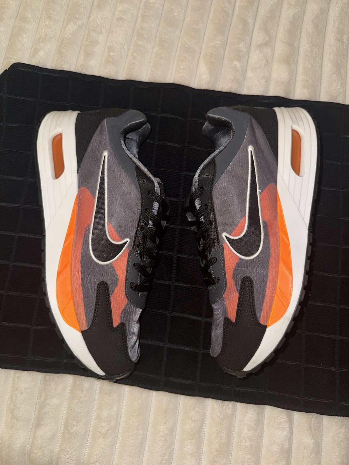Nike Air Max Men’s Sneakers Gray Black Orange White FJ2594-001