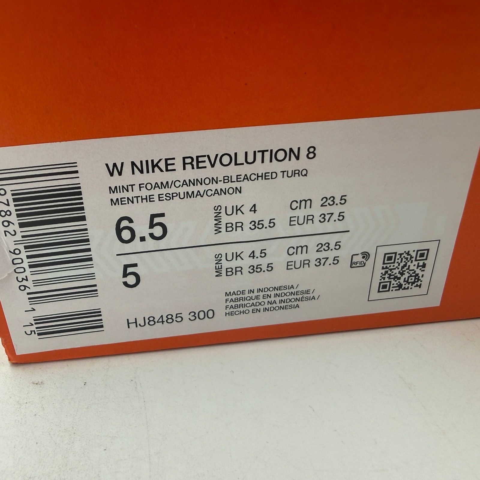 Nike Revolution 8 Women Shoes Size 6.5 Mint Foam Bleached Turq HJ8485-300