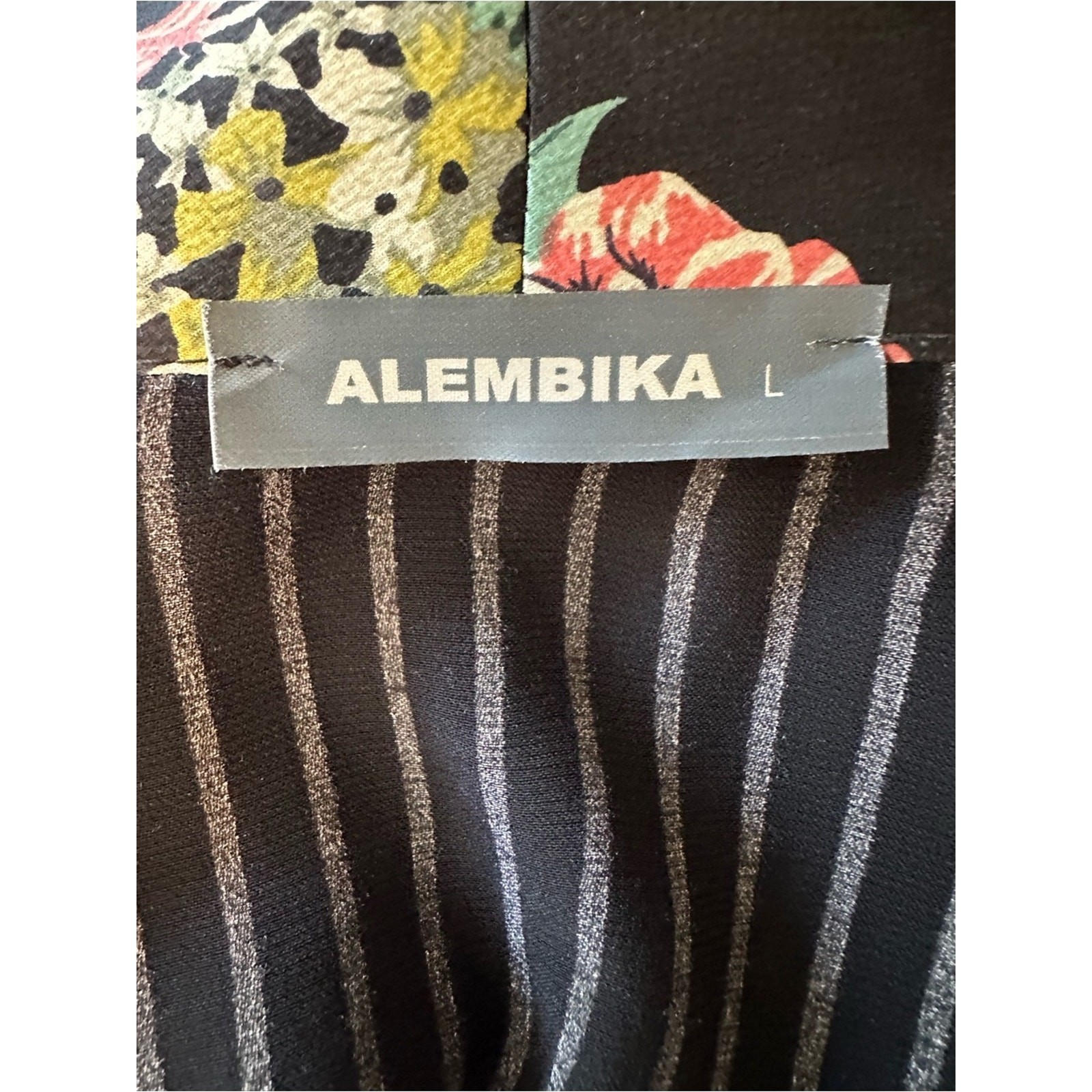 Alembika Layla Satin Kimono Toe Front Flowy Flowers Black Sz L
