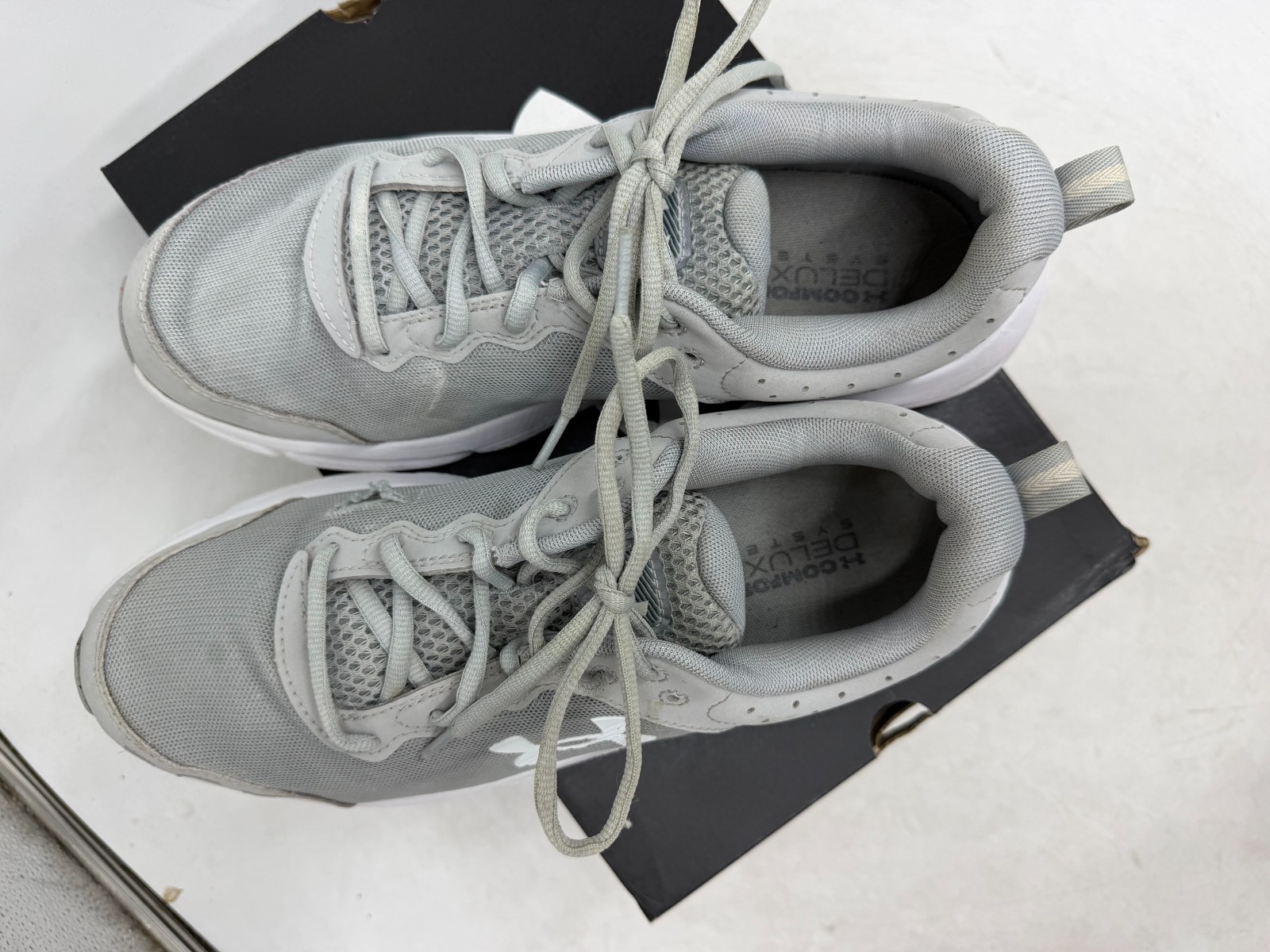 Under Armour Charged Assert 10 Athletic Sneakers Men’s Gray White Lace-Up – 10.5