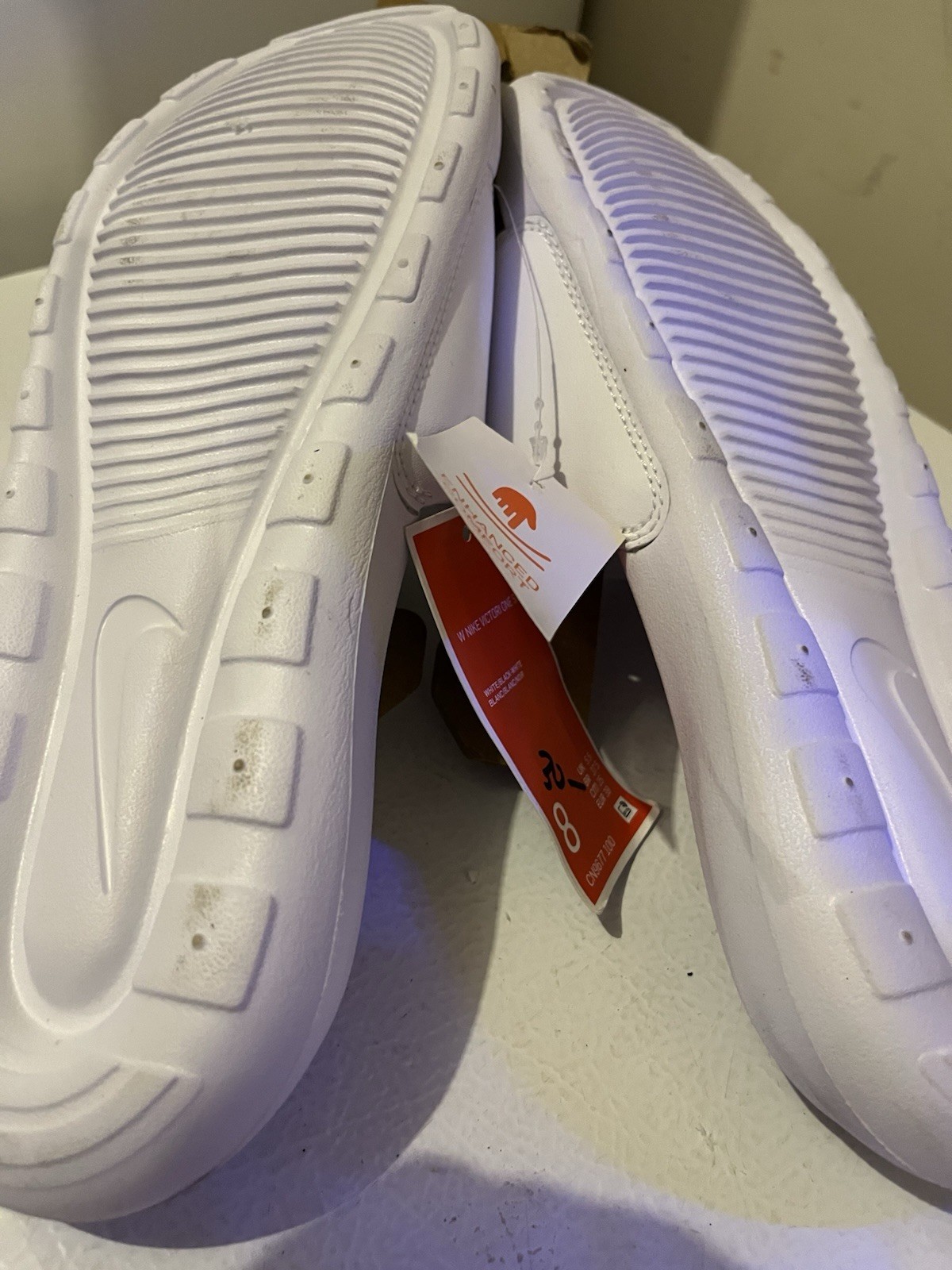 Nike Victori One Men’s White/Black Logo Slide Sandals Cushioned US Size 8
