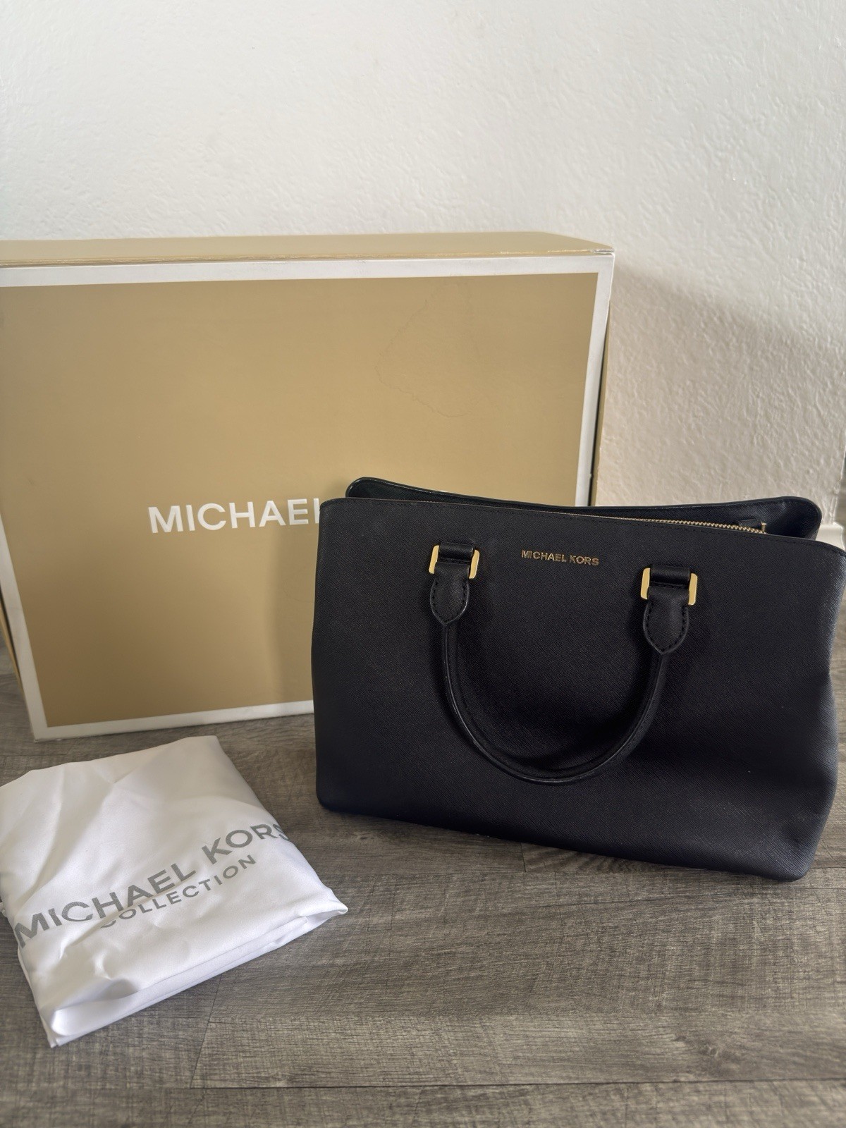MICHAEL KORS Savannah Black Saffiano Leather Large Satchel Crossbody bag