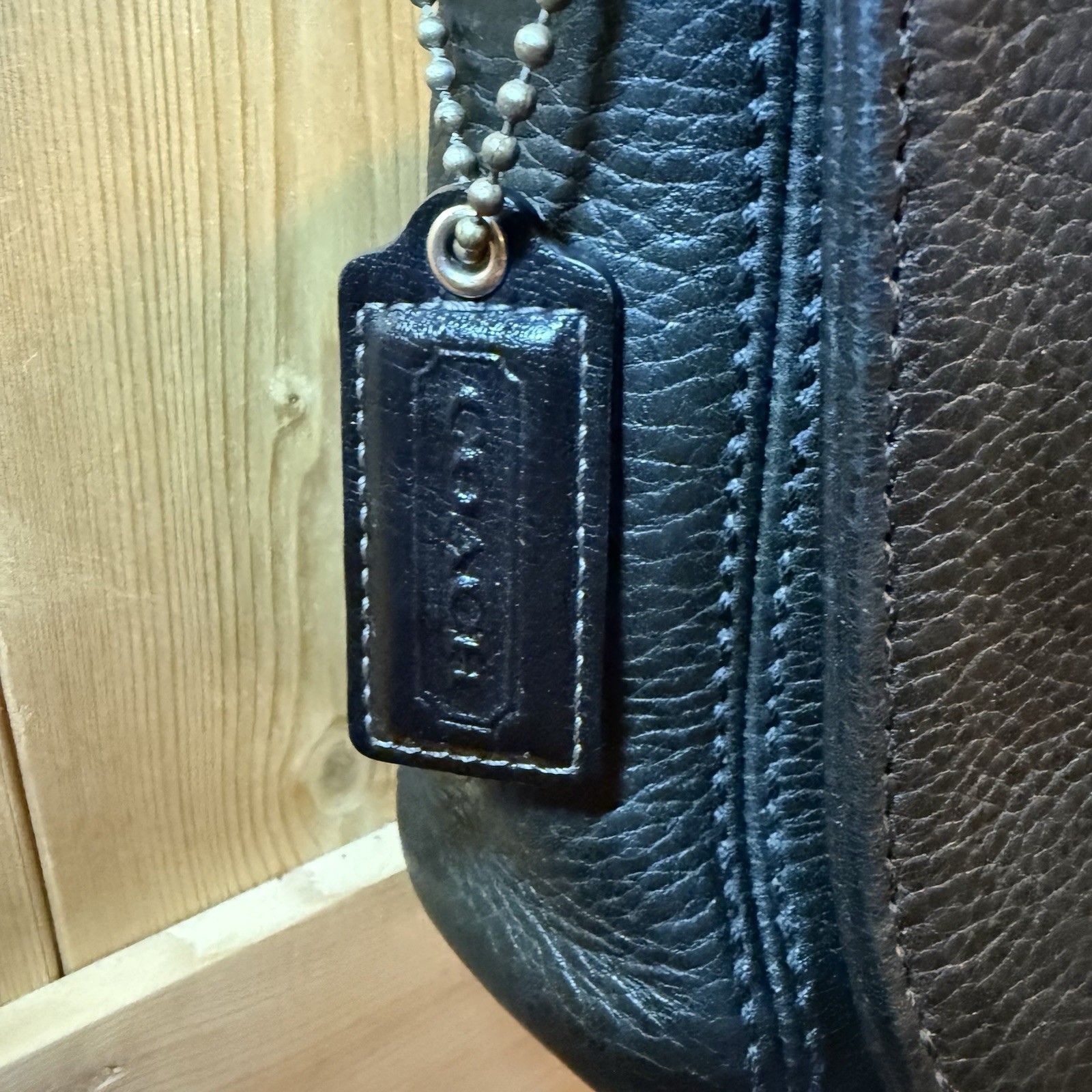Coach 1997 Vintage G7M-4929 Sonoma Small Full Flap Black USA Full Grain Cowhide