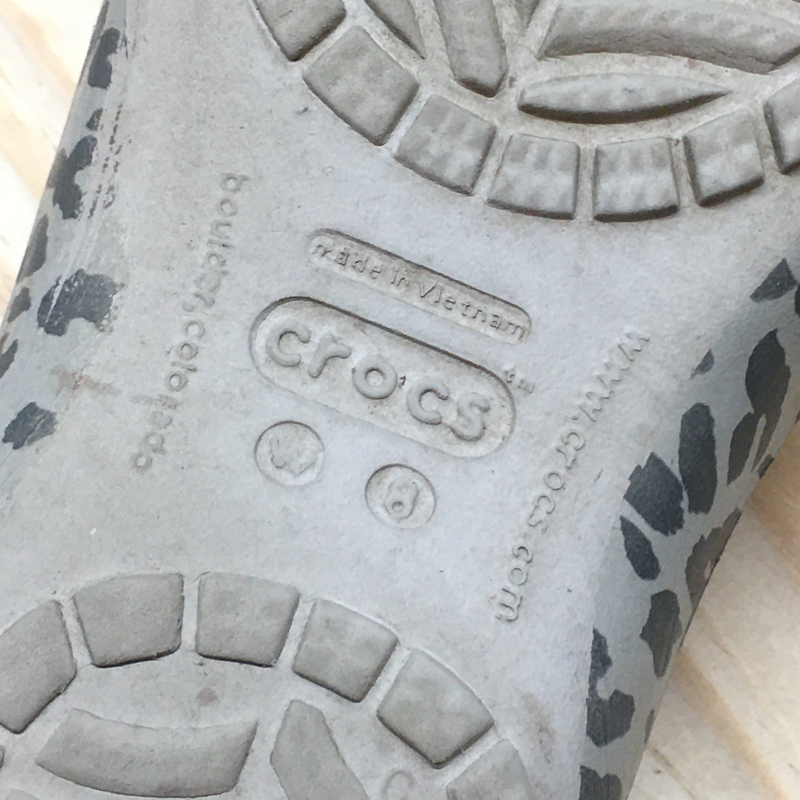 Crocs Sandals Womens 8 Kadee Ballet Flats Gray Rubber Casual Animal Print 203105