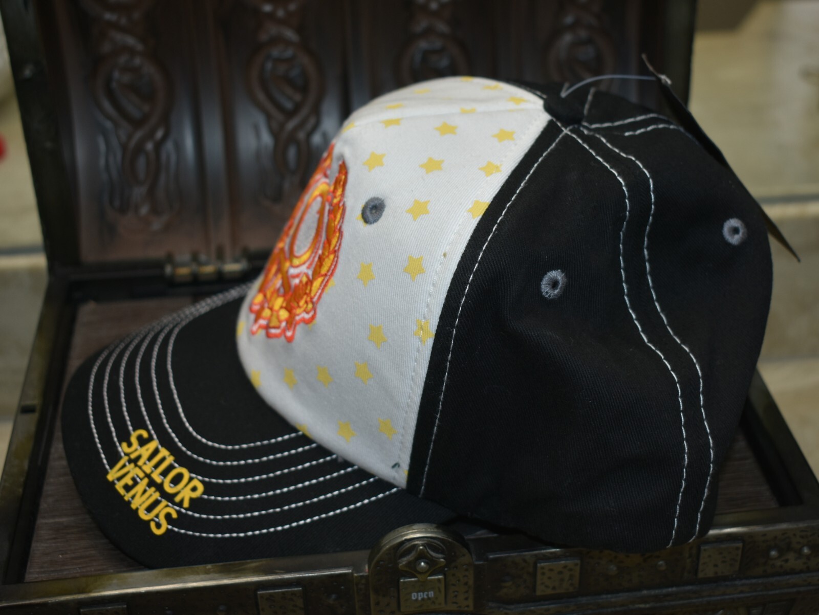 NEW RARE Anime Sailor Moon Sailor Venus Symbol embroidered Logo Hat Cap unisex