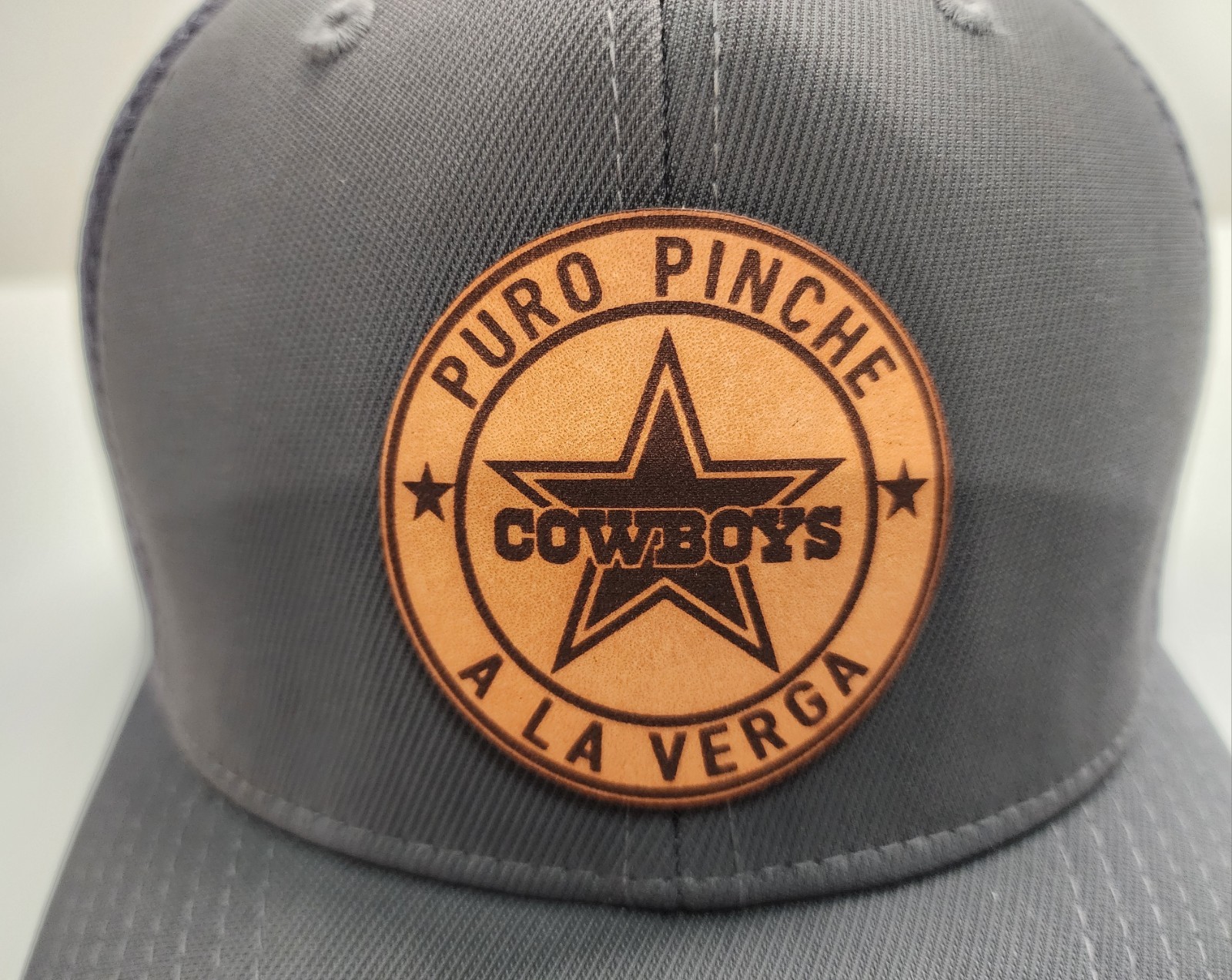 NEW-DALLAS COWBOYS Leather Patch Flex Fit Airmesh Cap Gray Size-S/M 6 3/4- 7 1/4