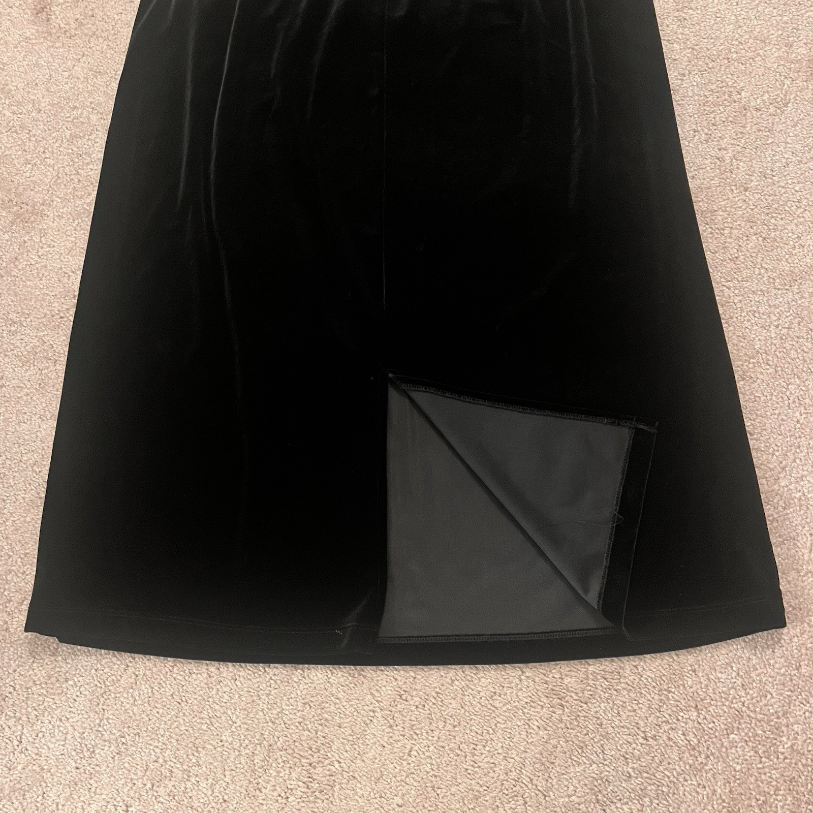 Notations. Sz 2X. Black Velvet Pull On Pencil Skirt. USA. Elastic Waist. B53