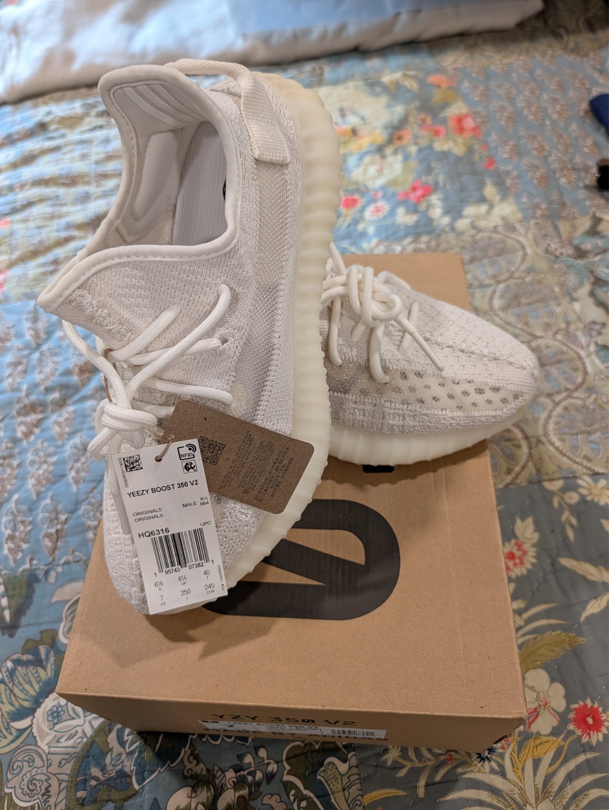 Adidas Yeezy Boost 350 V2- Bone, Men’s size 7