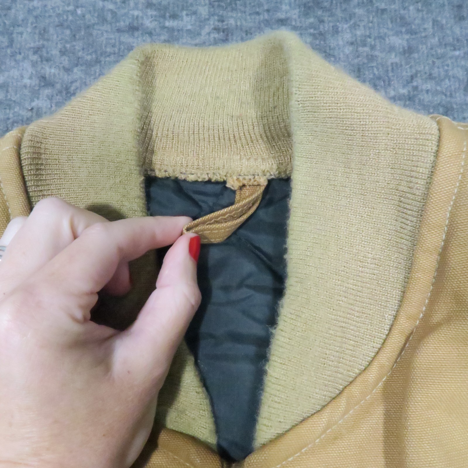 Carhartt VQ196 Duck Canvas Vest XLT Tan Quilt Lined USA Vintage Union 80s Rugged