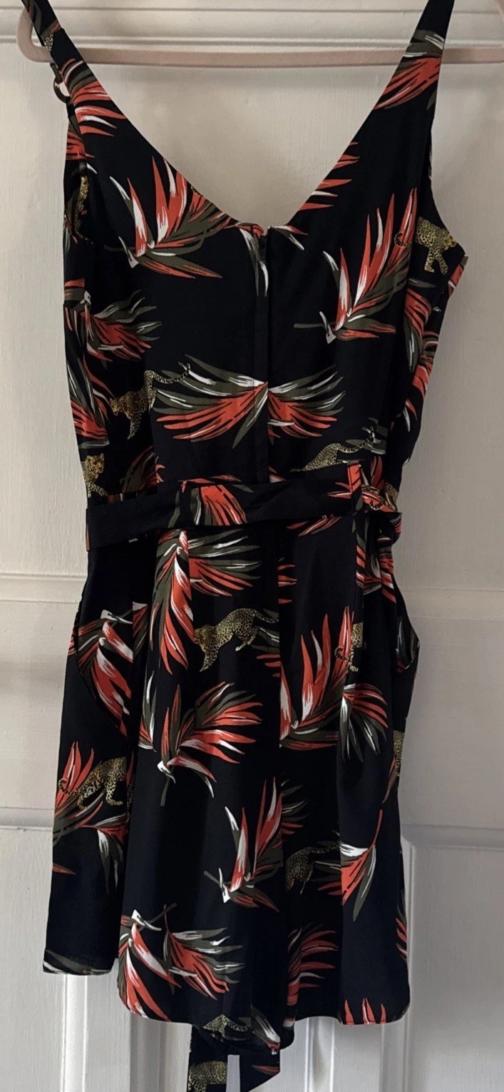 Dorothy Perkins Playsuit Summer holiday Size 8New with tags