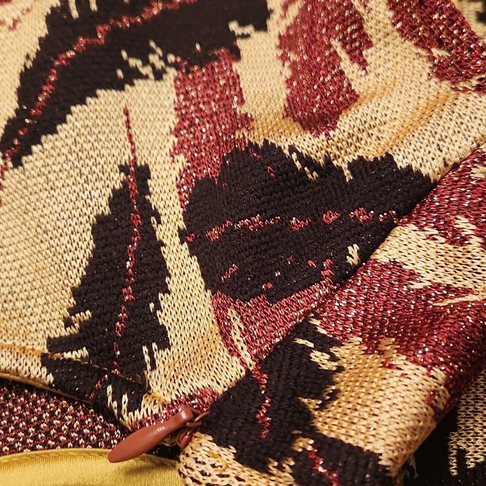 St. John by Marie Gray Sleeveless Feather Pattern Top w/ Scarf Size L NWT