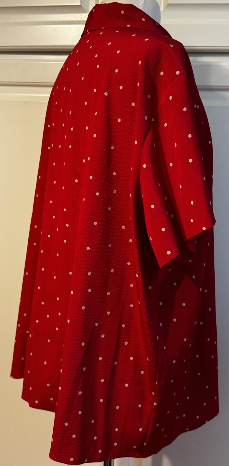 LAURA SCOTT Short Sleeve RED Polka Dot Print Collar Up Button Down Top Blouse 24