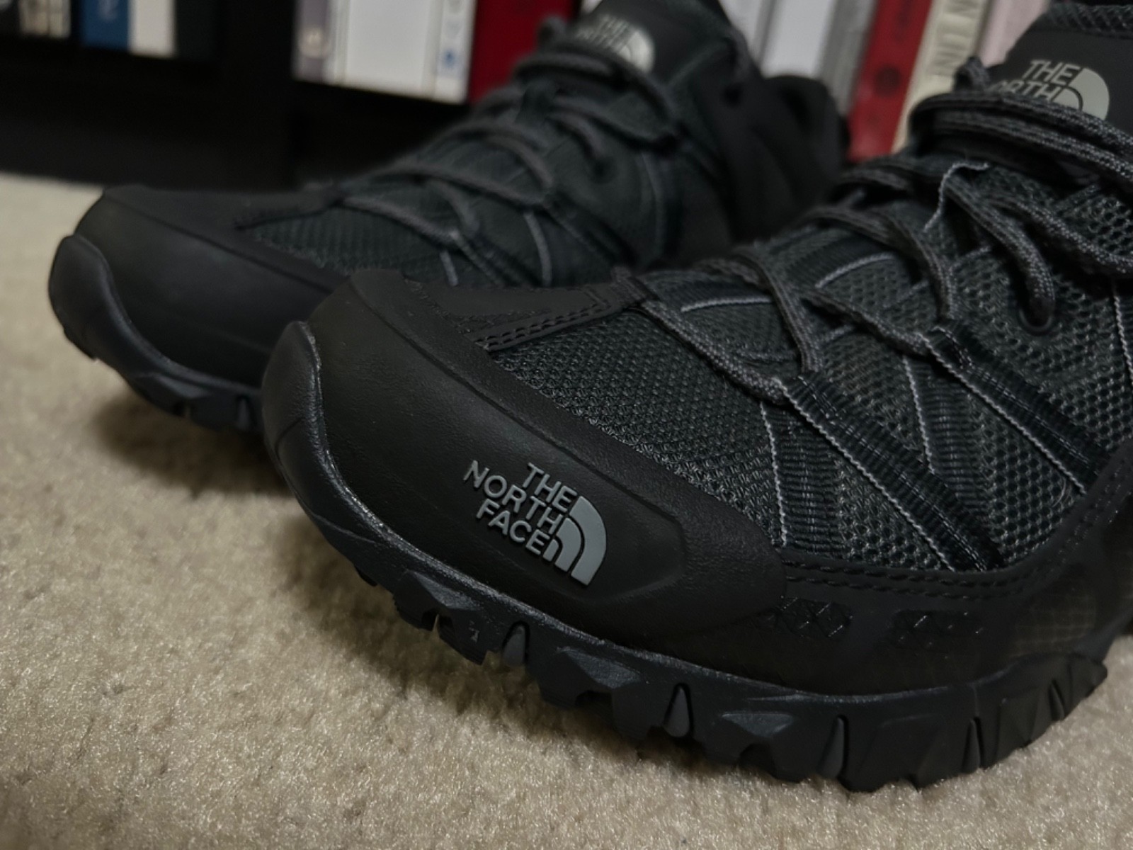 The North Face Ultra 111 Mens SIZE 10 Trail Hiking Shoes Dark Shadow Gray/Black