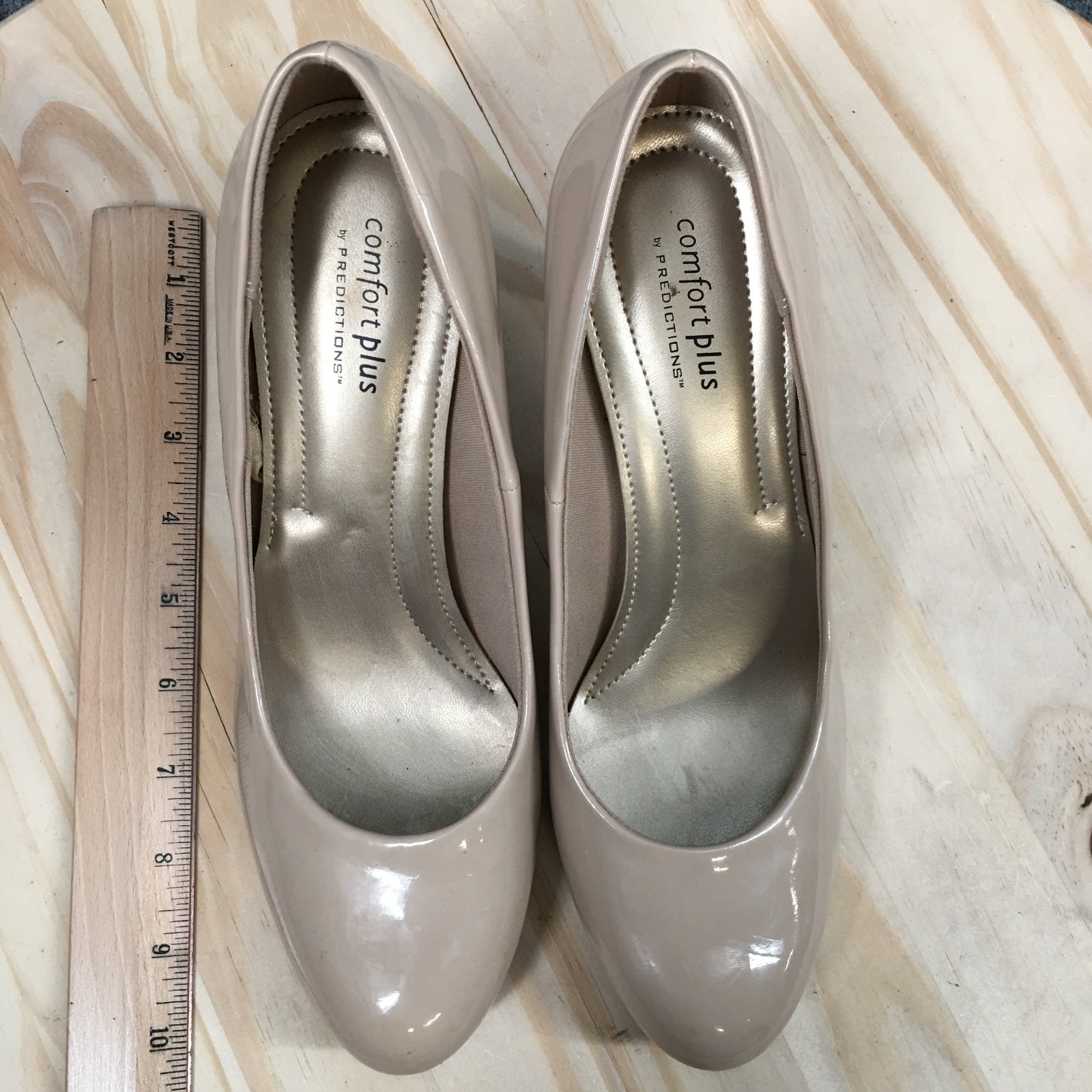 Comfort Plus by Predictions Heels Womens 9.5 Pumps Beige Patent Leather Casual